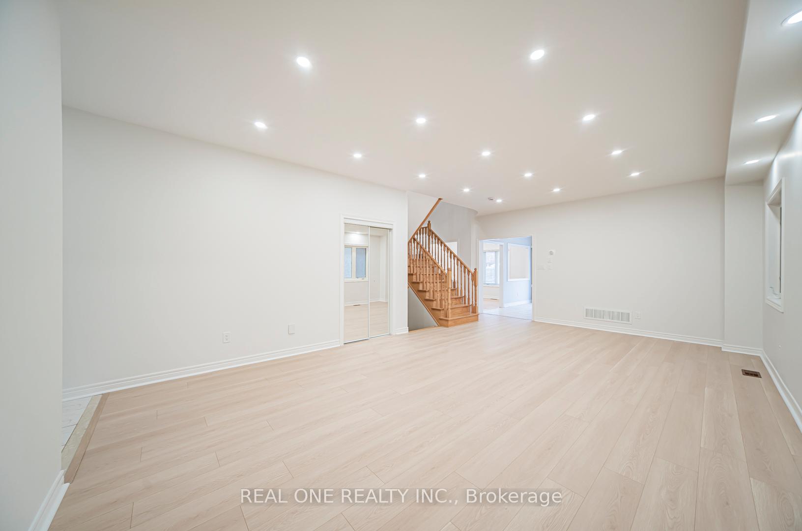 Photo 14 of 21 Gracewell Road, Markham, Greensborough — HOMEH