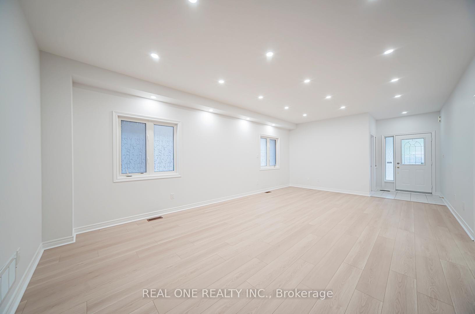 Photo 17 of 21 Gracewell Road, Markham, Greensborough — HOMEH