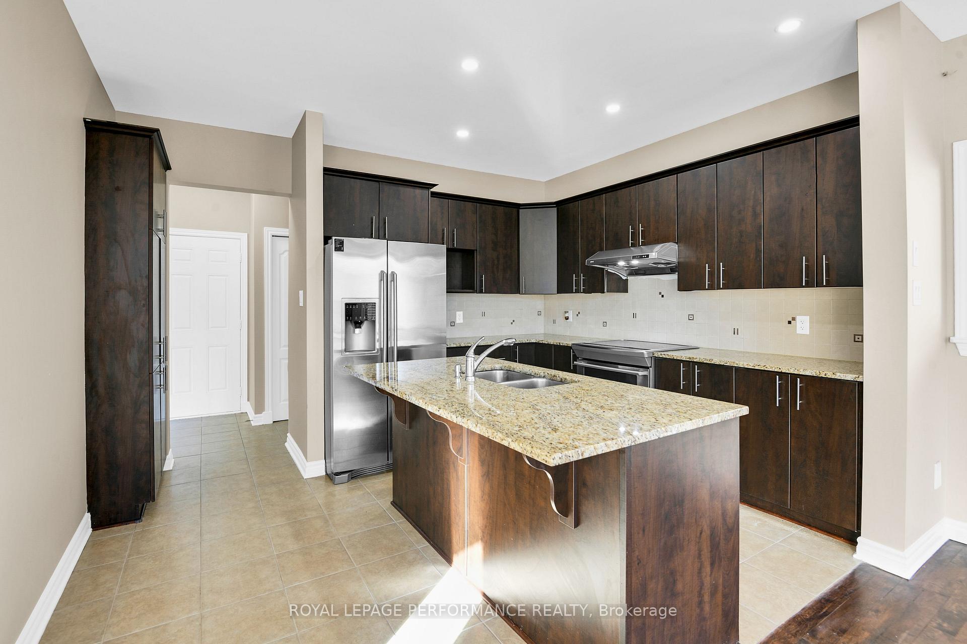 Photo 12 of 760 Fletcher Circle W, Ottawa, Kanata - Kanata Lakes/Heritage Hills — HOMEH