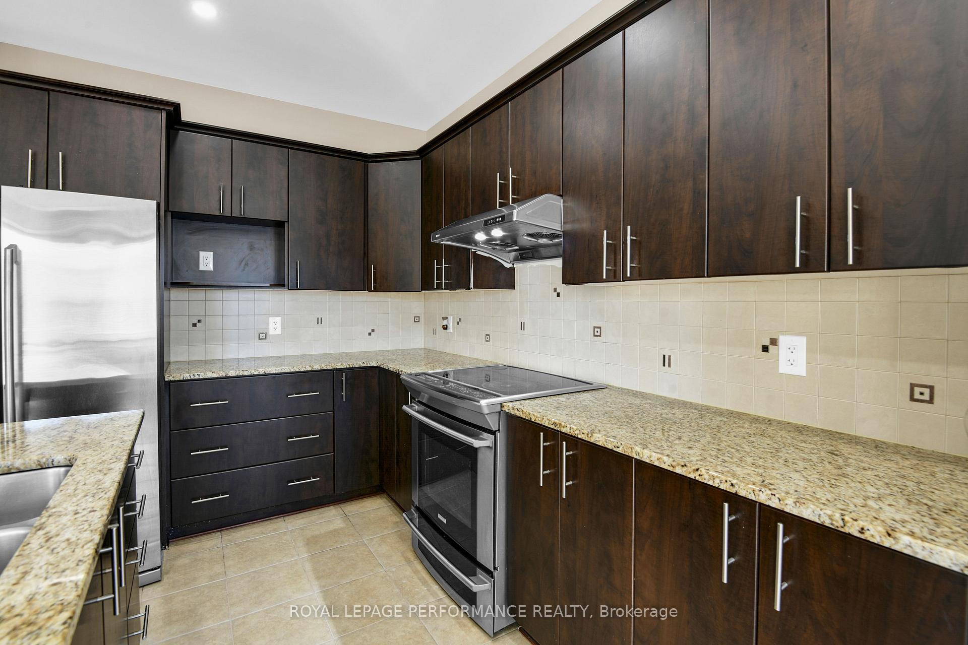 Photo 13 of 760 Fletcher Circle W, Ottawa, Kanata - Kanata Lakes/Heritage Hills — HOMEH