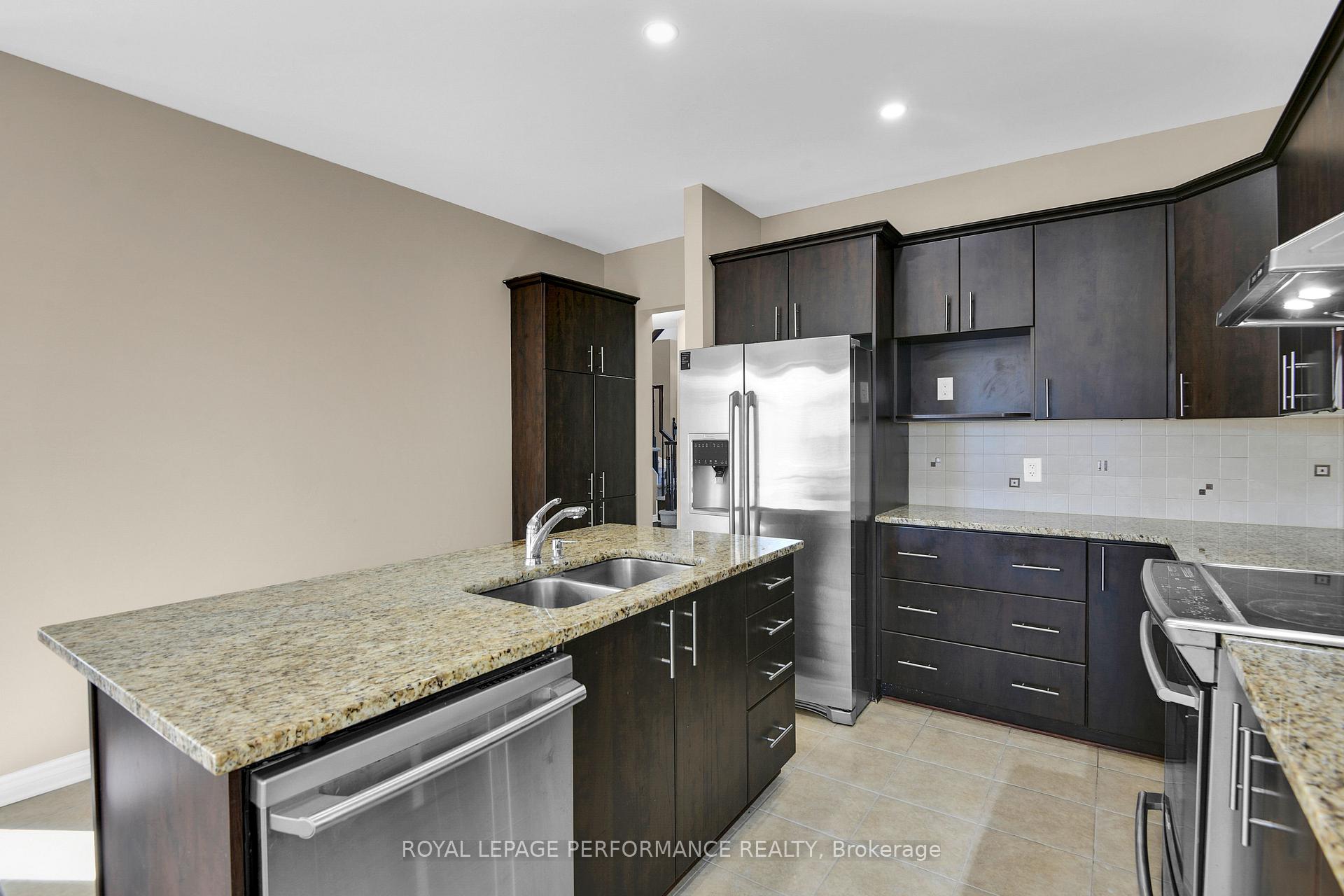 Photo 14 of 760 Fletcher Circle W, Ottawa, Kanata - Kanata Lakes/Heritage Hills — HOMEH