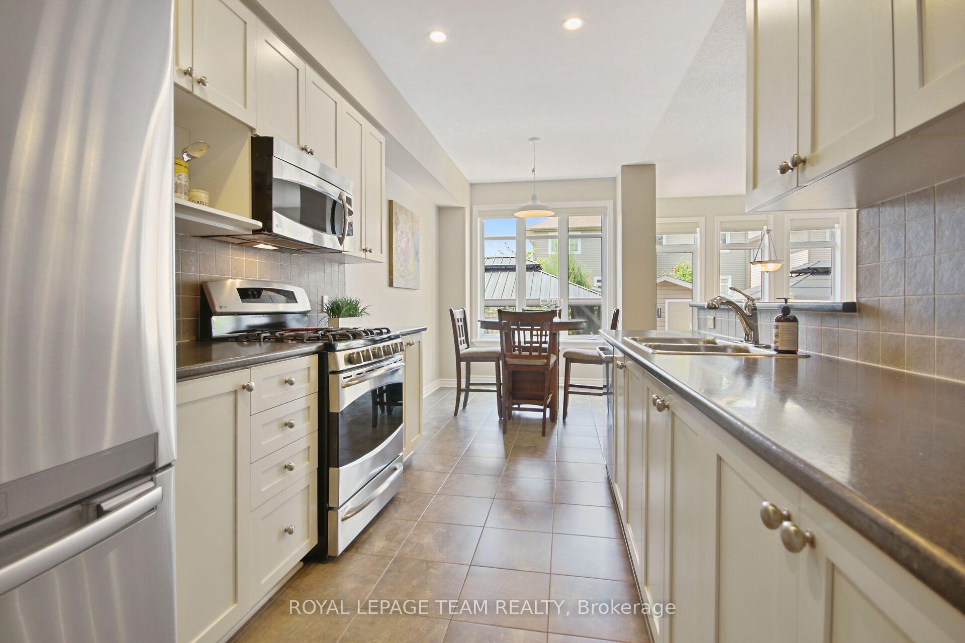 Photo 15 of 254 Celtic Ridge Crescent, Ottawa, Kanata - Morgan's Grant/South March — HOMEH