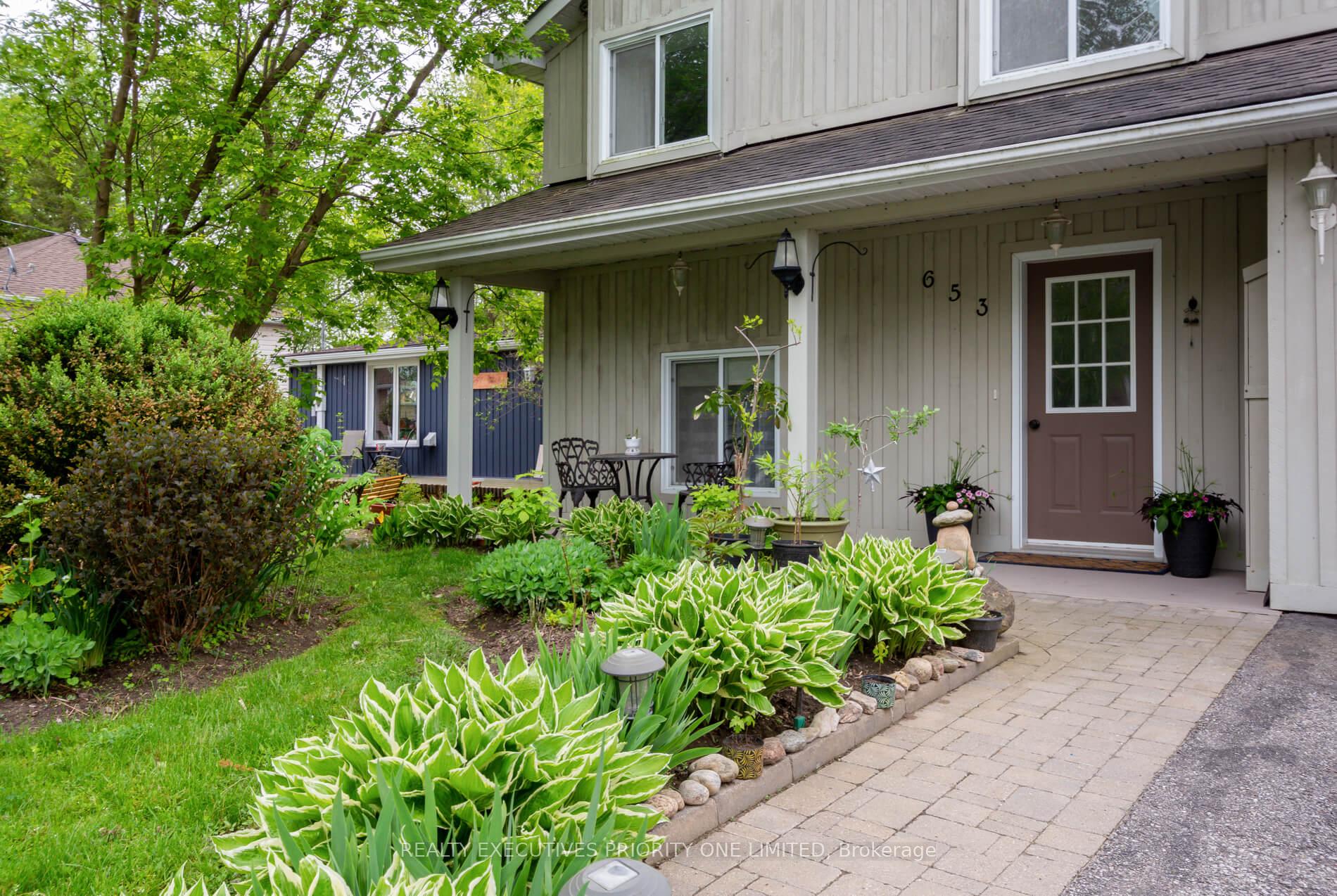 Photo 3 of 653 Chestnut Street, Innisfil, Rural Innisfil — HOMEH