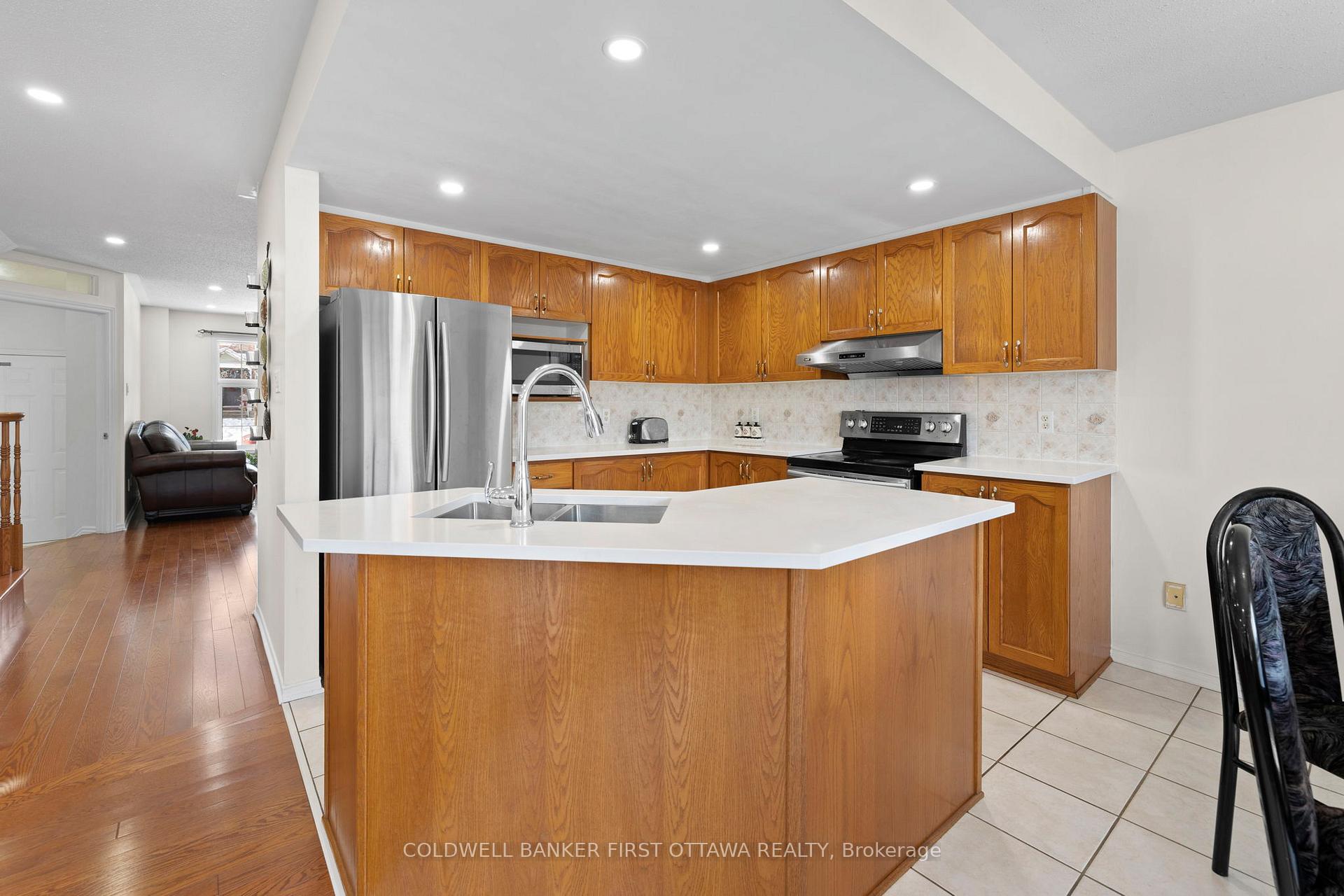 Photo 9 of 152 Flamborough Way, Ottawa, Kanata - Morgan's Grant/South March — HOMEH