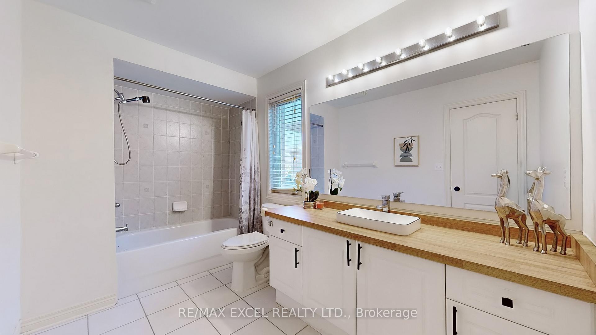 Photo 13 of 809 Cornell Rouge Boulevard, Markham, Cornell — HOMEH