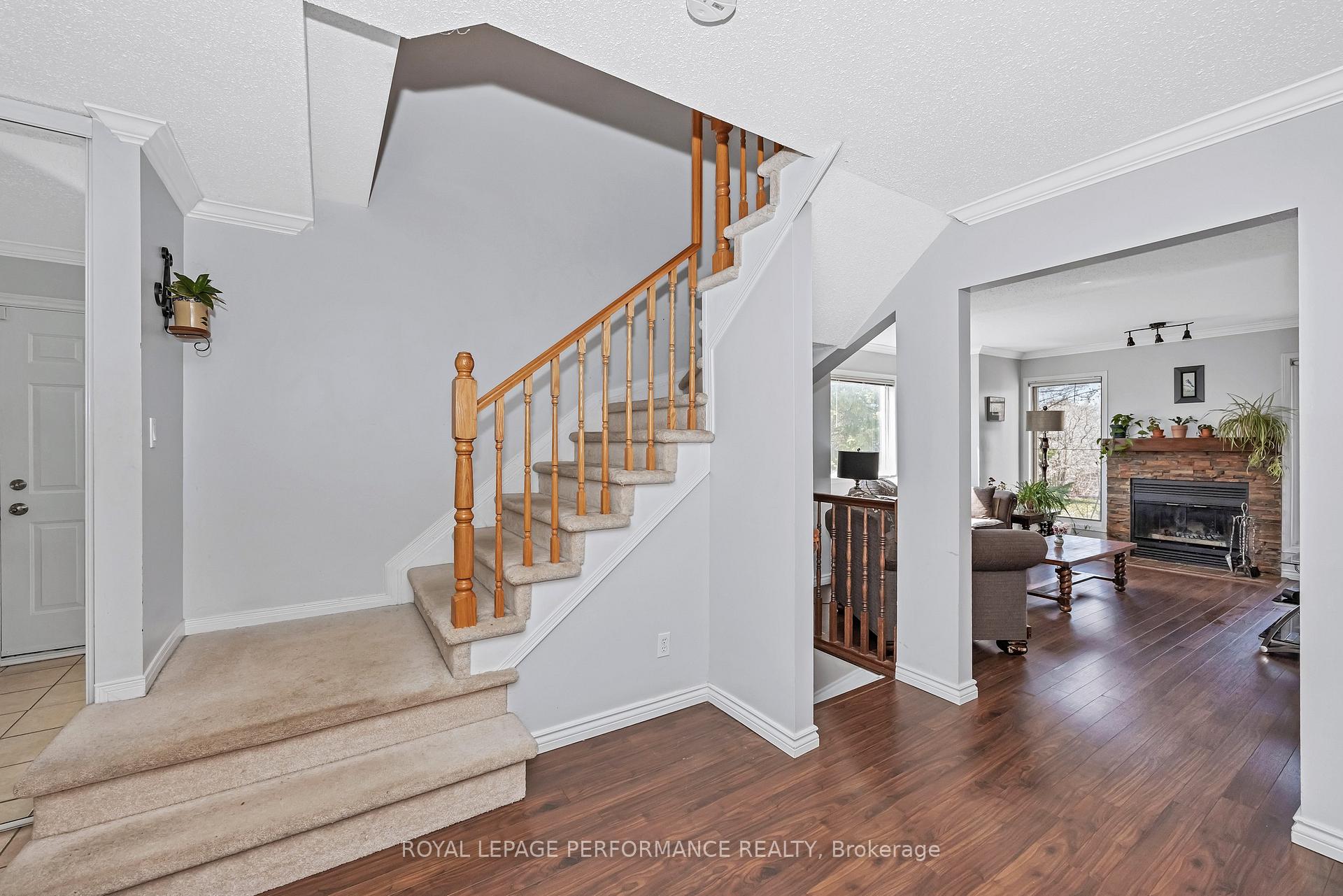 Photo 18 of 47 Birchbank Crescent, Ottawa, Kanata - Bridlewood — HOMEH