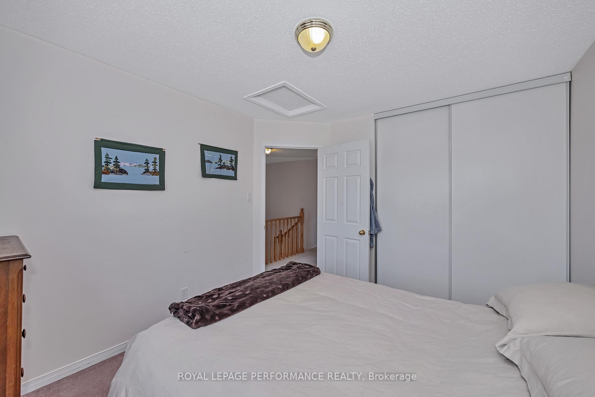 Photo 25 of 47 Birchbank Crescent, Ottawa, Kanata - Bridlewood — HOMEH