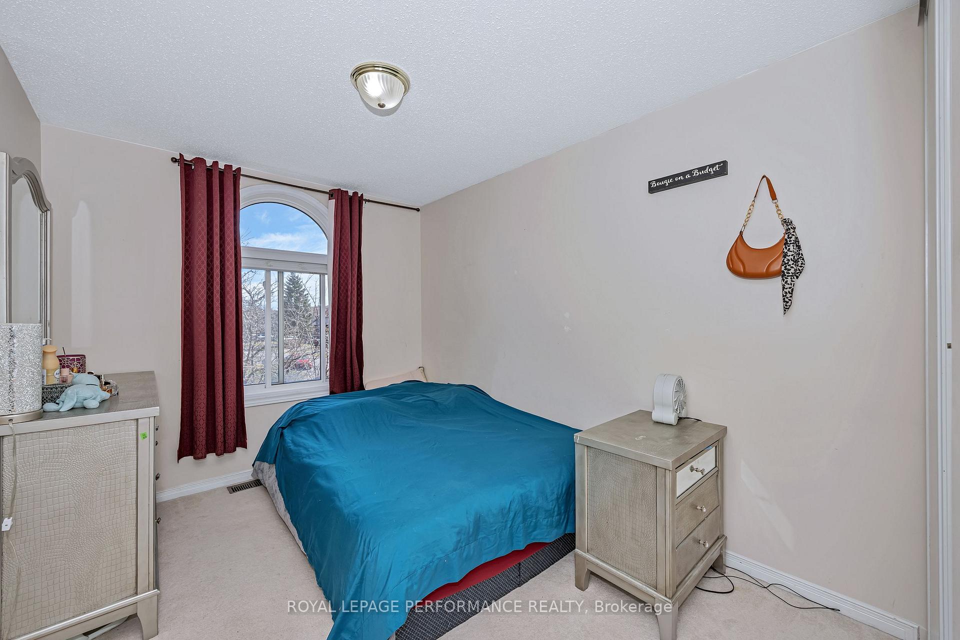 Photo 26 of 47 Birchbank Crescent, Ottawa, Kanata - Bridlewood — HOMEH
