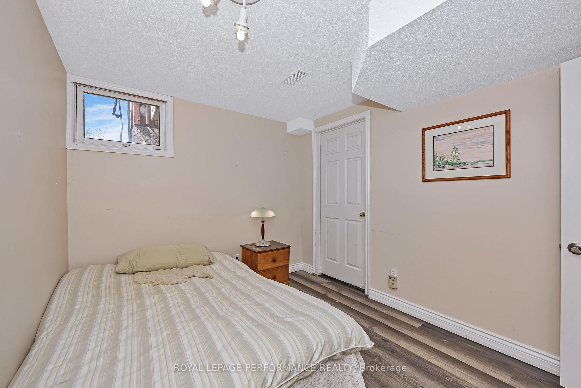 Photo 31 of 47 Birchbank Crescent, Ottawa, Kanata - Bridlewood — HOMEH