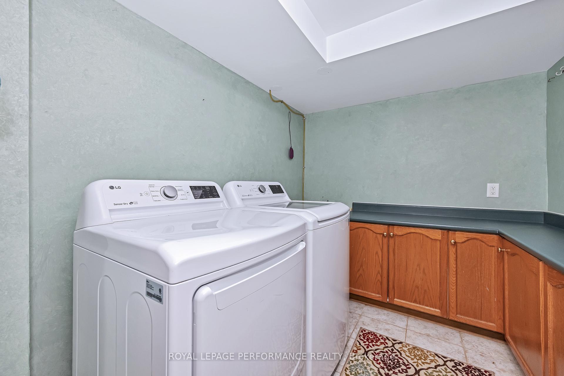 Photo 32 of 47 Birchbank Crescent, Ottawa, Kanata - Bridlewood — HOMEH