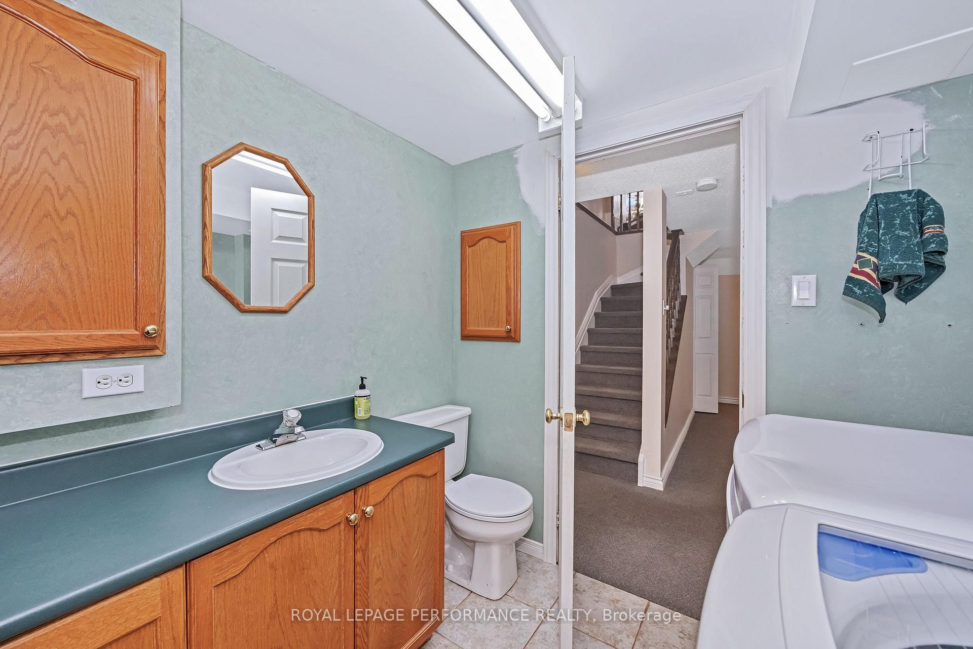 Photo 33 of 47 Birchbank Crescent, Ottawa, Kanata - Bridlewood — HOMEH