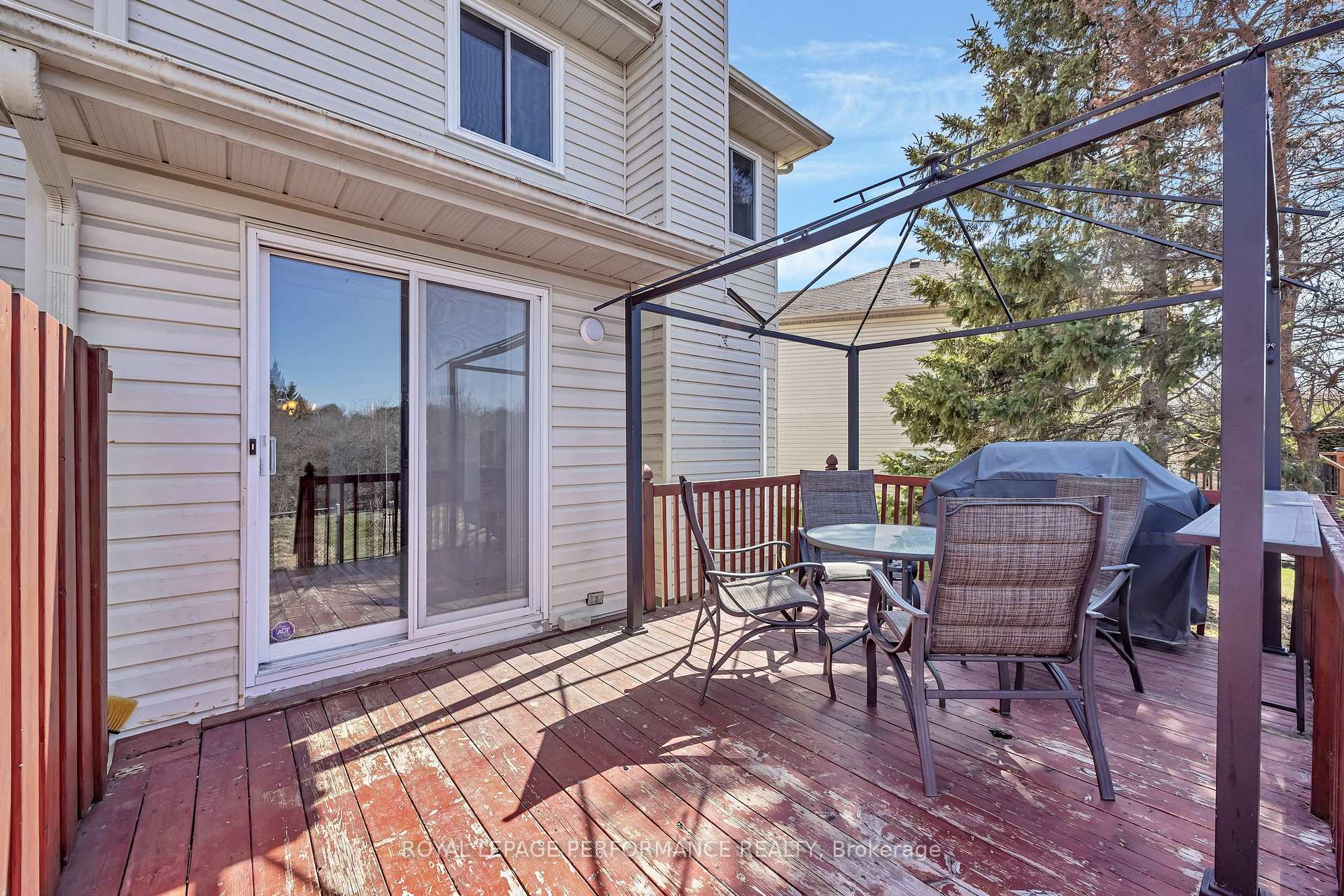 Photo 34 of 47 Birchbank Crescent, Ottawa, Kanata - Bridlewood — HOMEH