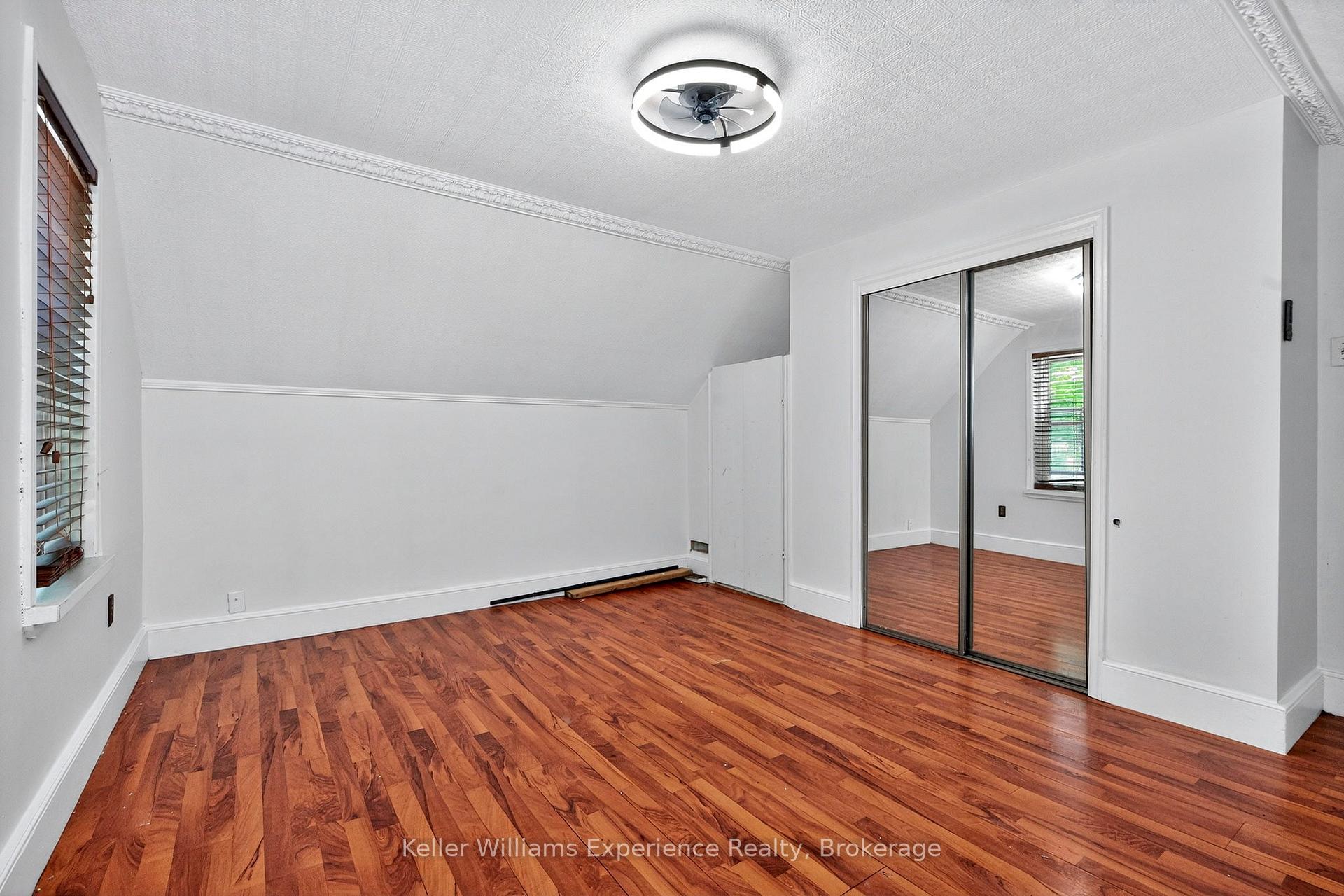 Photo 17 of 361 Third Street, Midland — HOMEH