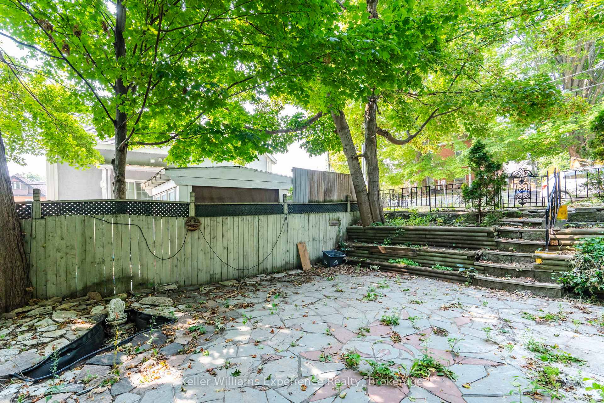 Photo 19 of 361 Third Street, Midland — HOMEH
