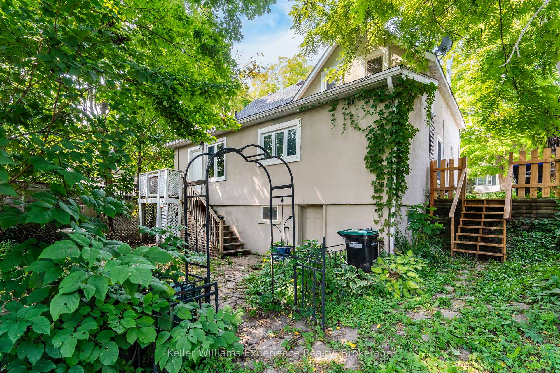 Photo 21 of 361 Third Street, Midland — HOMEH
