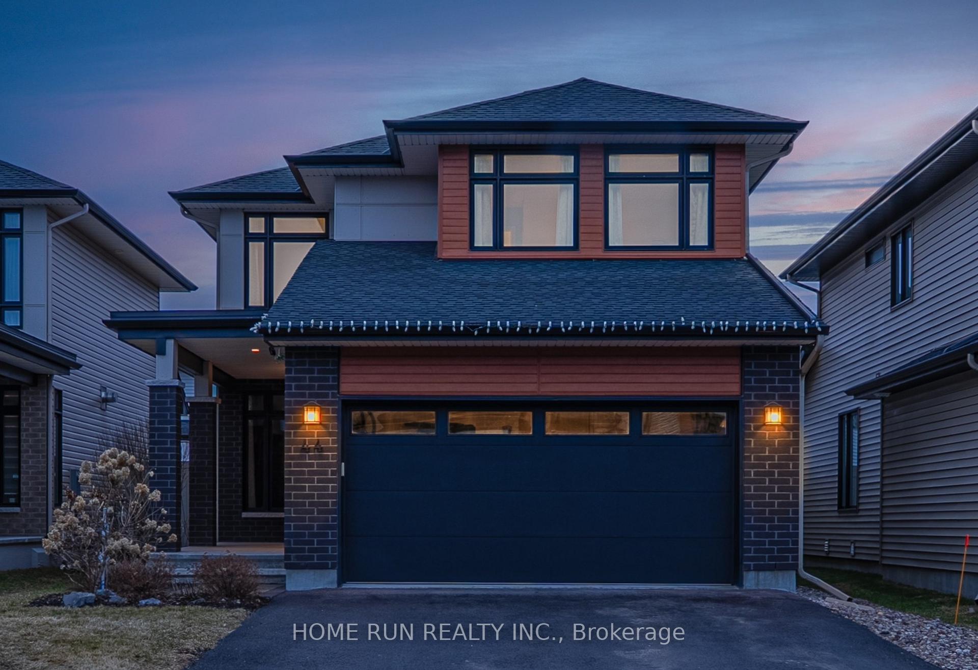 Photo 2 of 44 Thunderbolt Street, Ottawa, Kanata - Emerald Meadows/Trailwest — HOMEH
