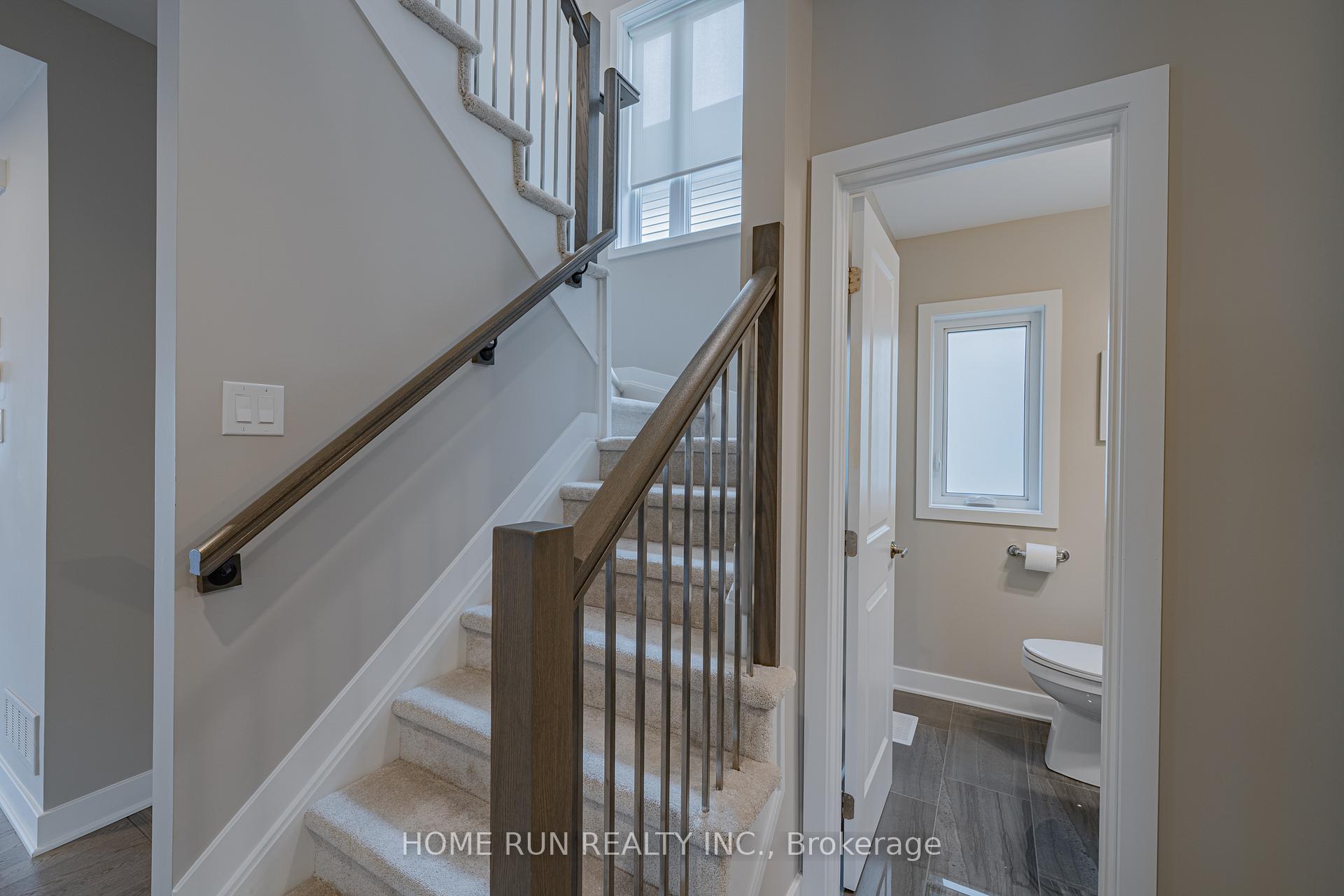 Photo 6 of 44 Thunderbolt Street, Ottawa, Kanata - Emerald Meadows/Trailwest — HOMEH