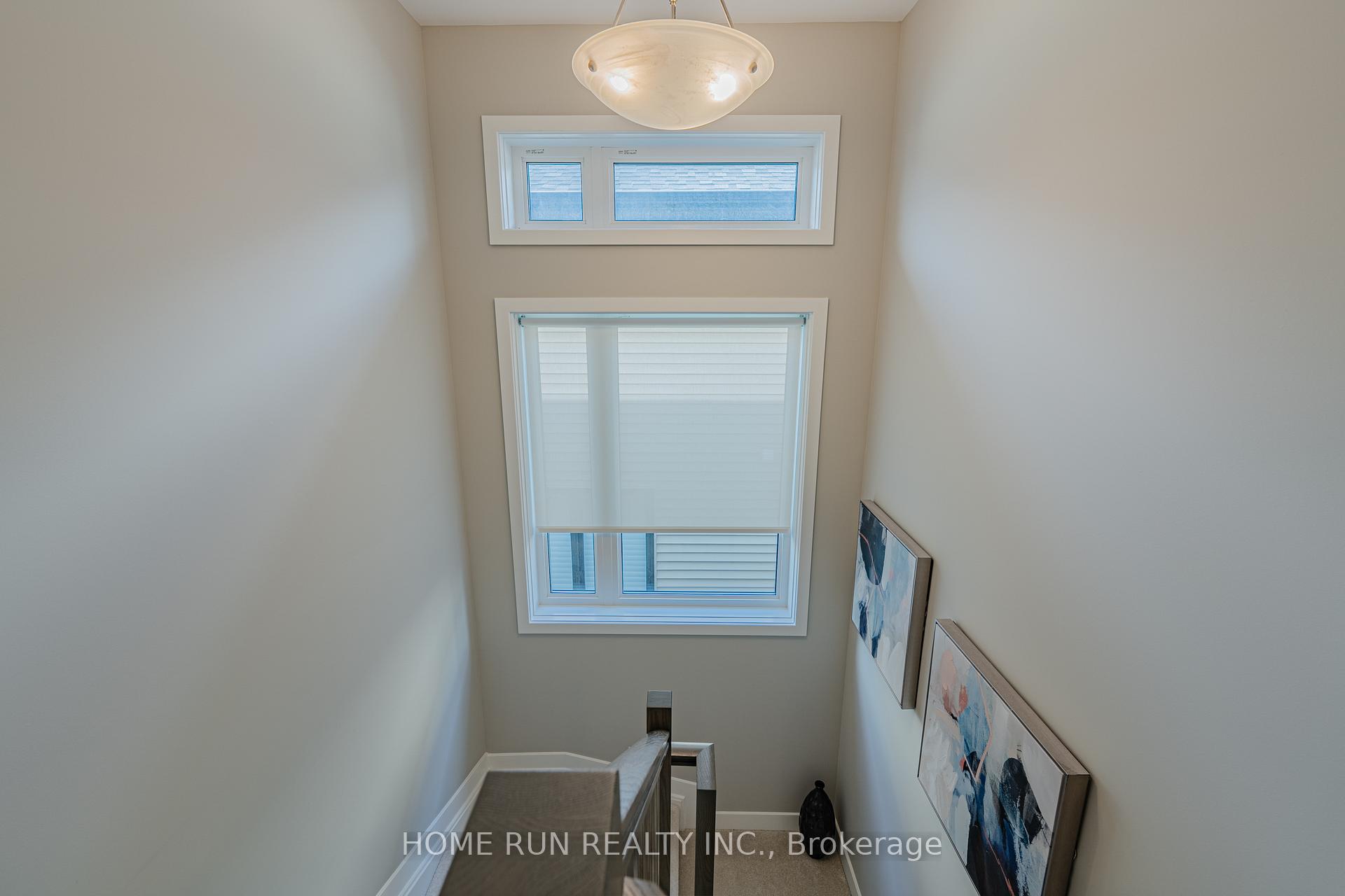 Photo 27 of 44 Thunderbolt Street, Ottawa, Kanata - Emerald Meadows/Trailwest — HOMEH