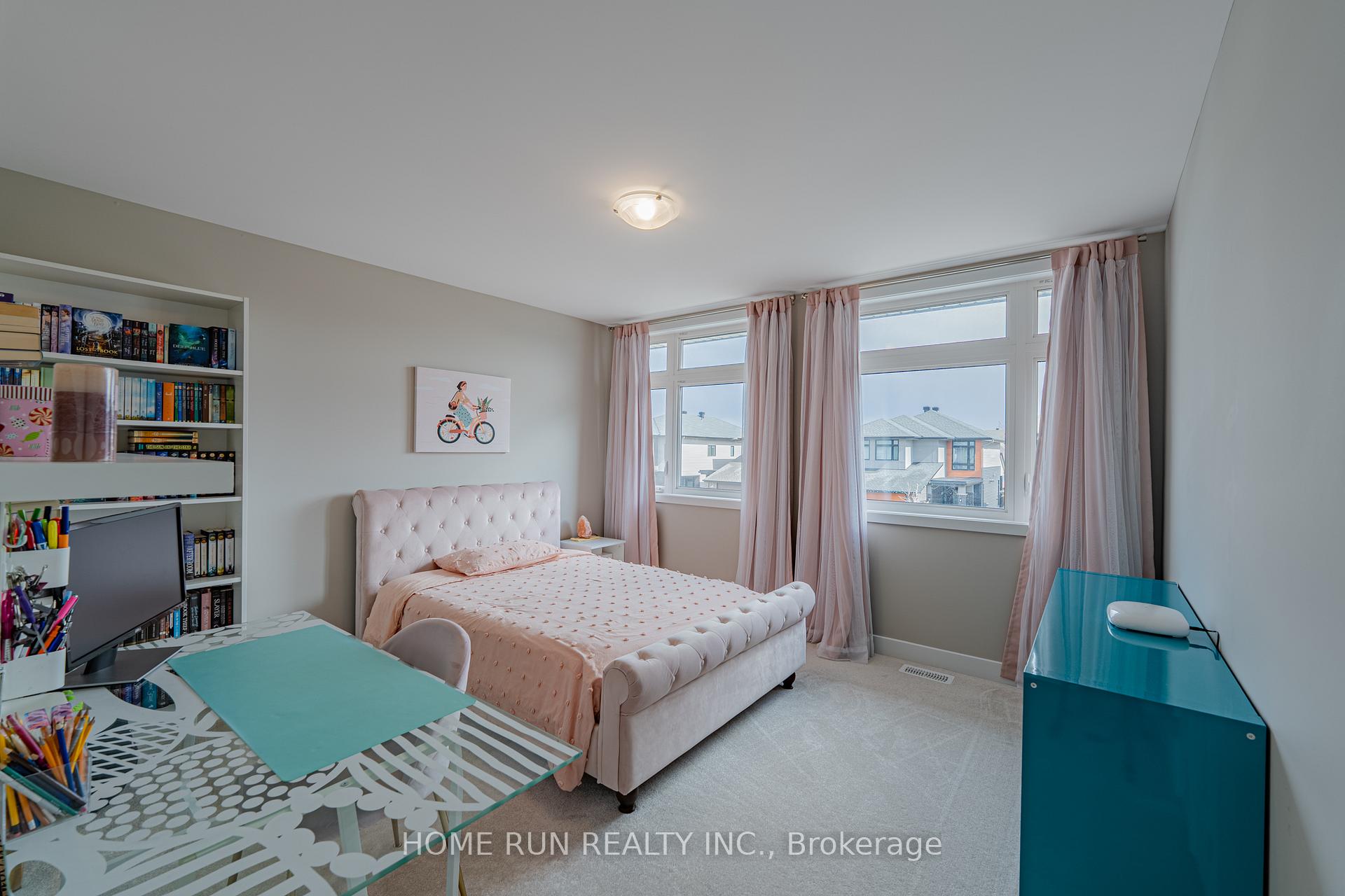 Photo 36 of 44 Thunderbolt Street, Ottawa, Kanata - Emerald Meadows/Trailwest — HOMEH