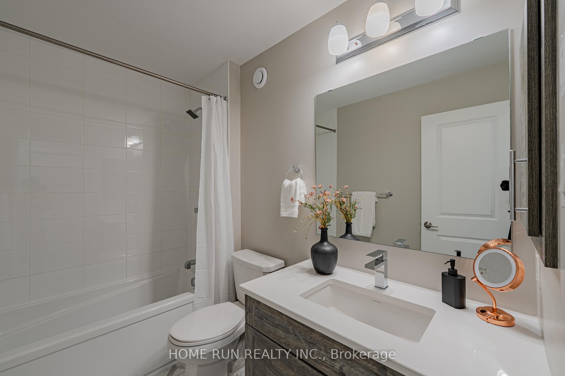 Photo 40 of 44 Thunderbolt Street, Ottawa, Kanata - Emerald Meadows/Trailwest — HOMEH