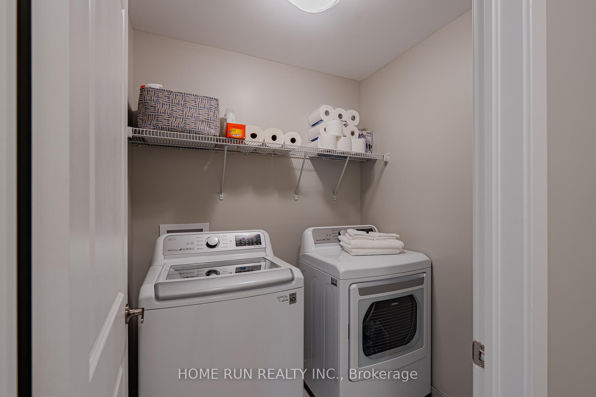 Photo 41 of 44 Thunderbolt Street, Ottawa, Kanata - Emerald Meadows/Trailwest — HOMEH