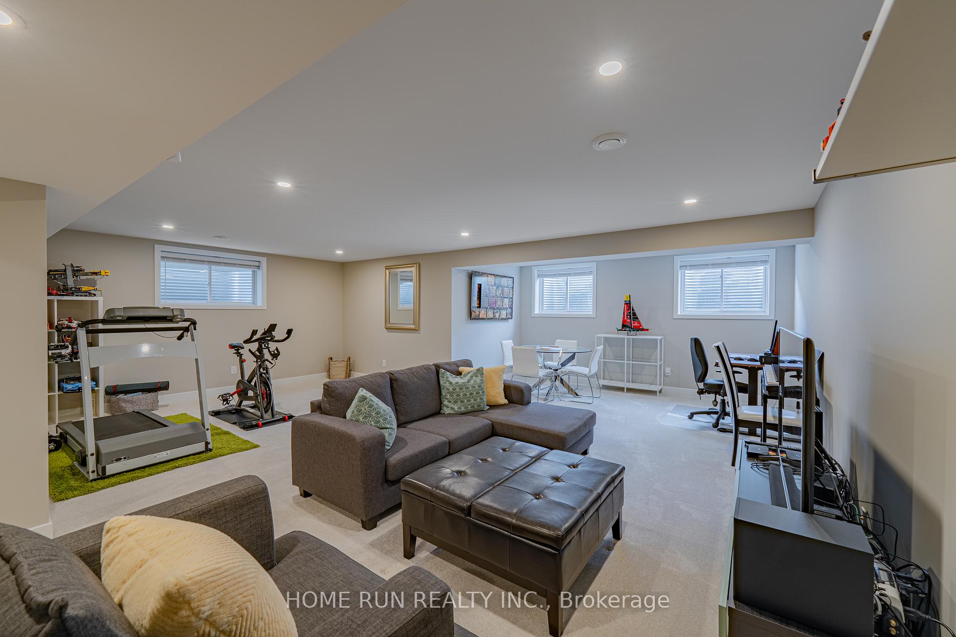 Photo 43 of 44 Thunderbolt Street, Ottawa, Kanata - Emerald Meadows/Trailwest — HOMEH