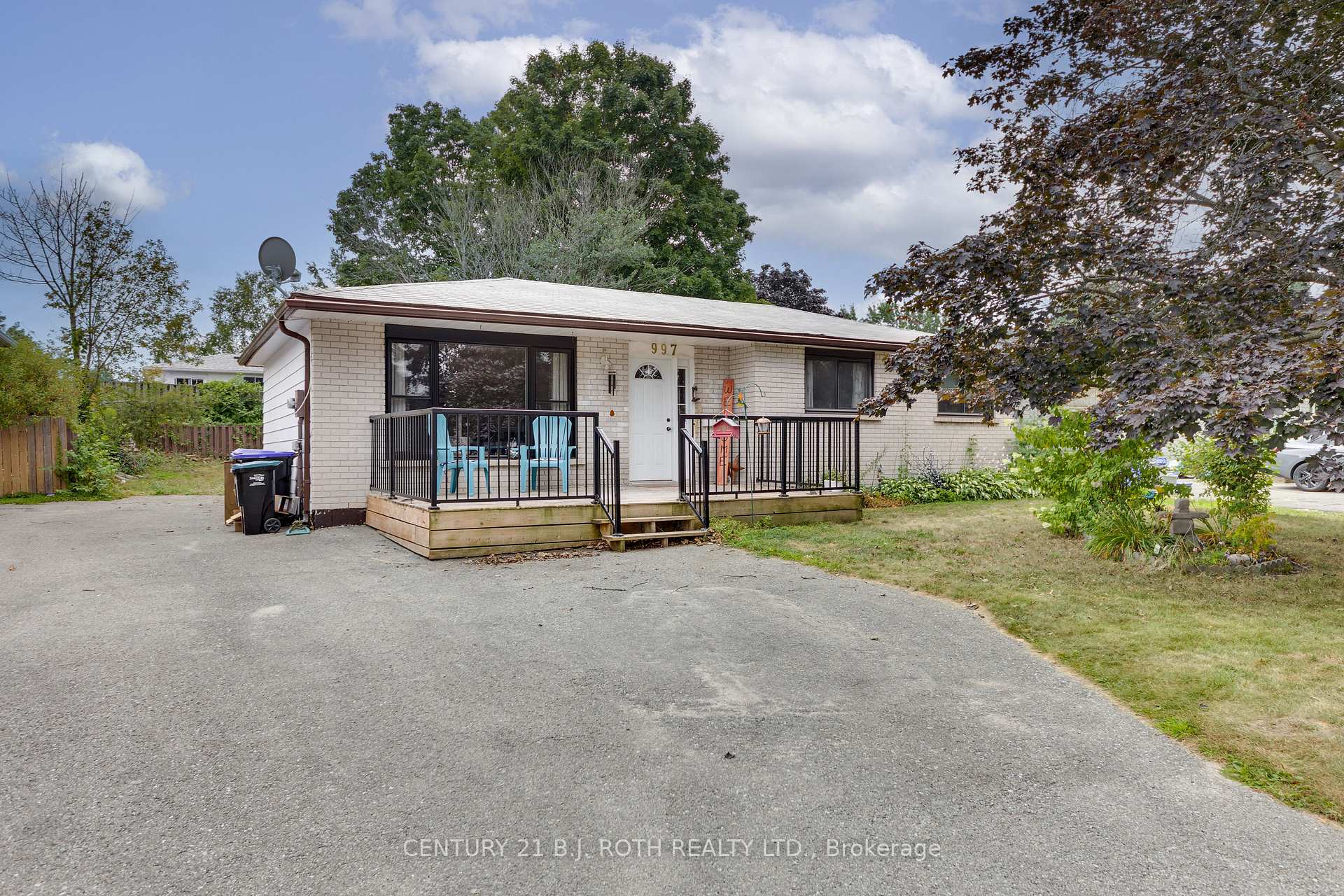 Photo 3 of 997 Glen Bogie Crescent, Midland — HOMEH