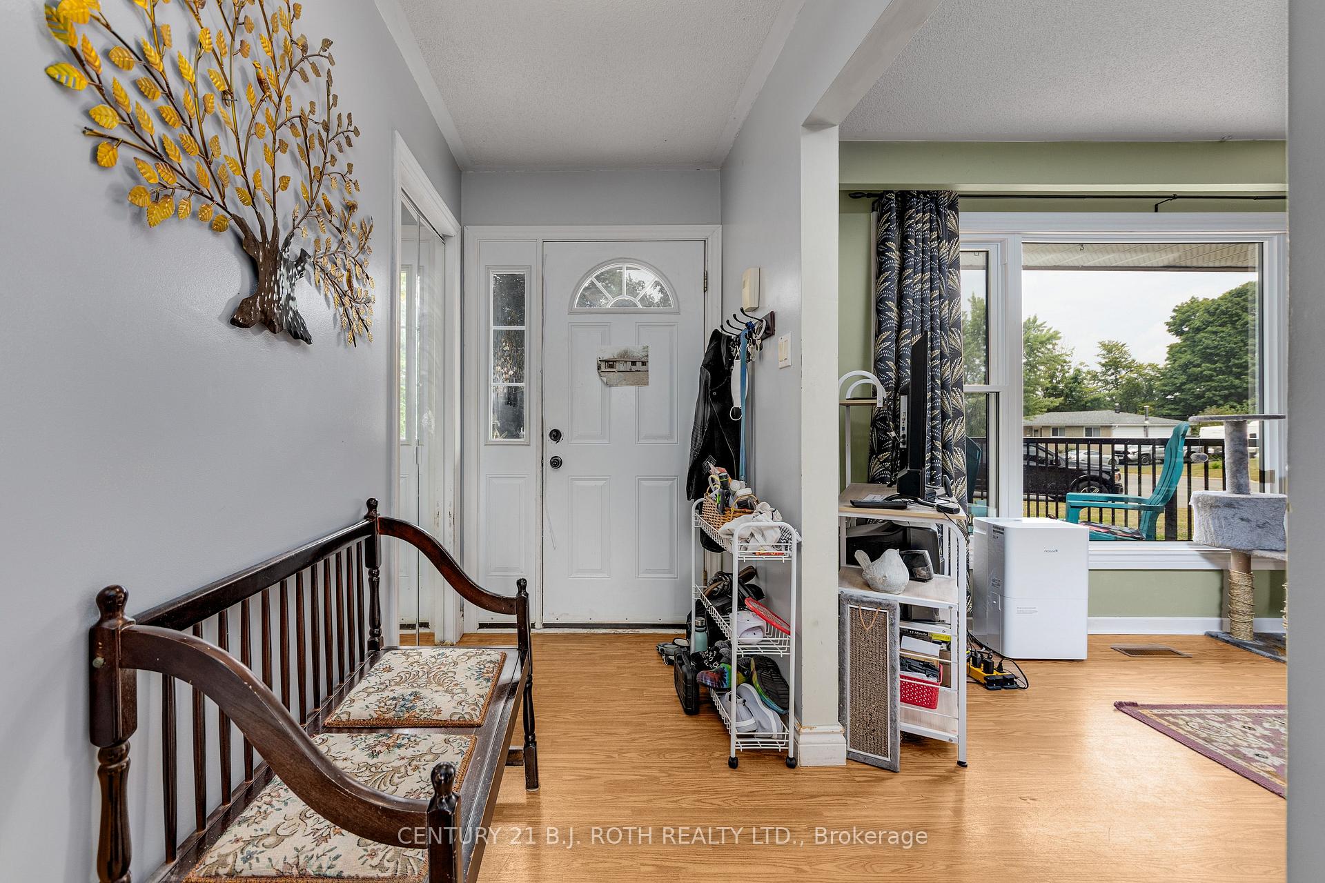 Photo 9 of 997 Glen Bogie Crescent, Midland — HOMEH