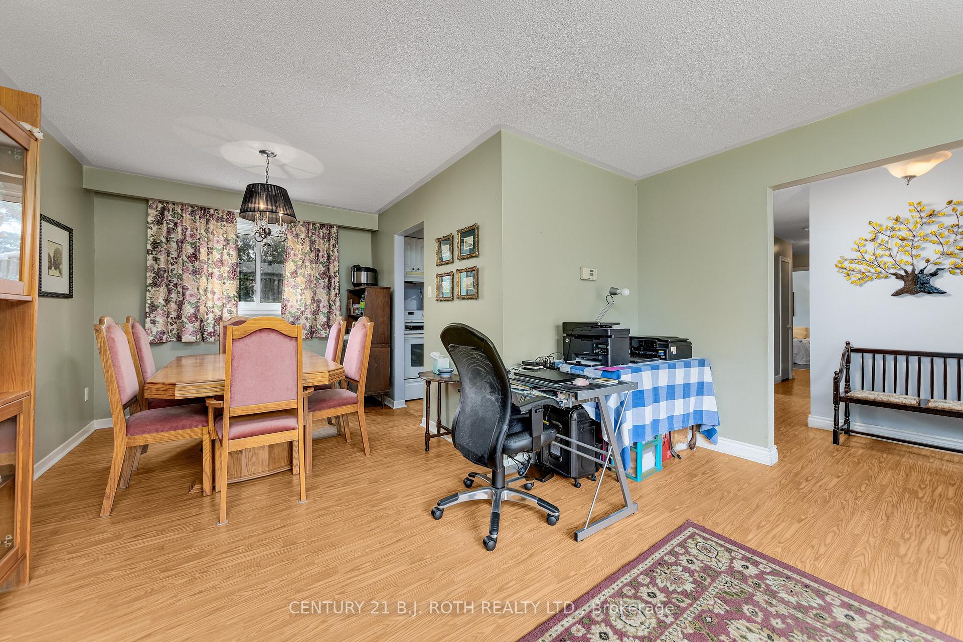 Photo 14 of 997 Glen Bogie Crescent, Midland — HOMEH