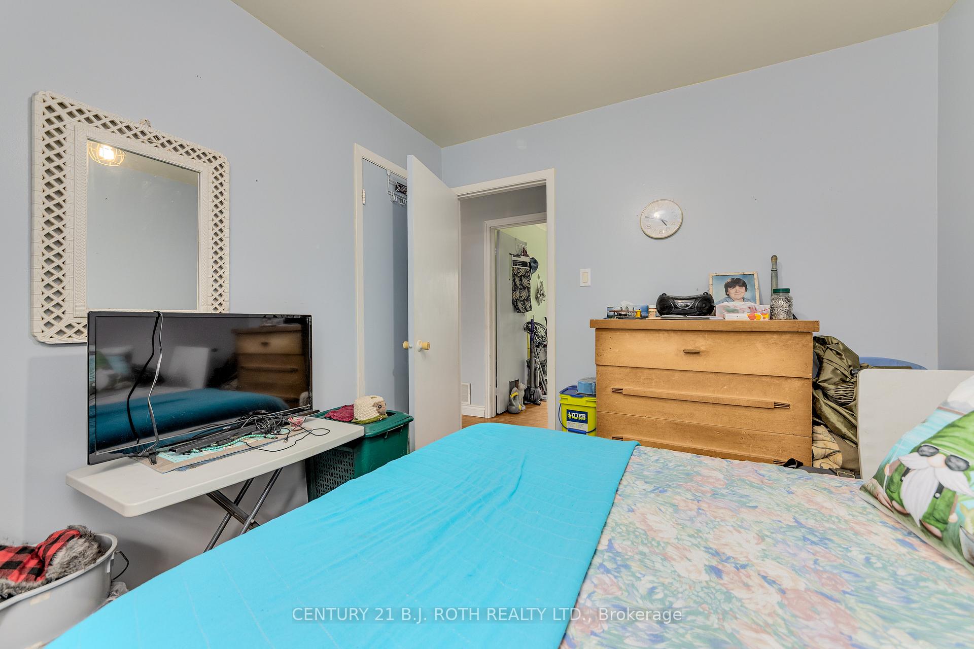 Photo 22 of 997 Glen Bogie Crescent, Midland — HOMEH