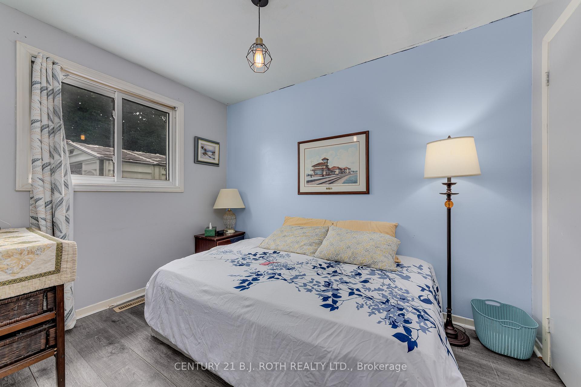 Photo 26 of 997 Glen Bogie Crescent, Midland — HOMEH