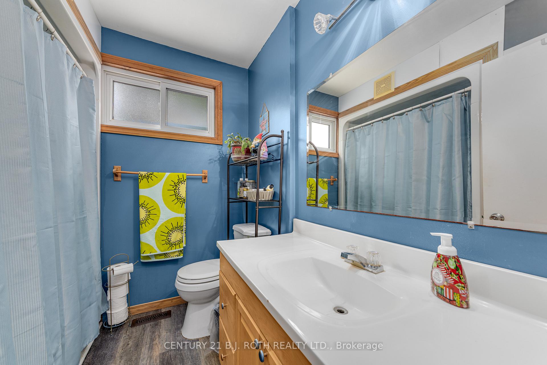 Photo 29 of 997 Glen Bogie Crescent, Midland — HOMEH