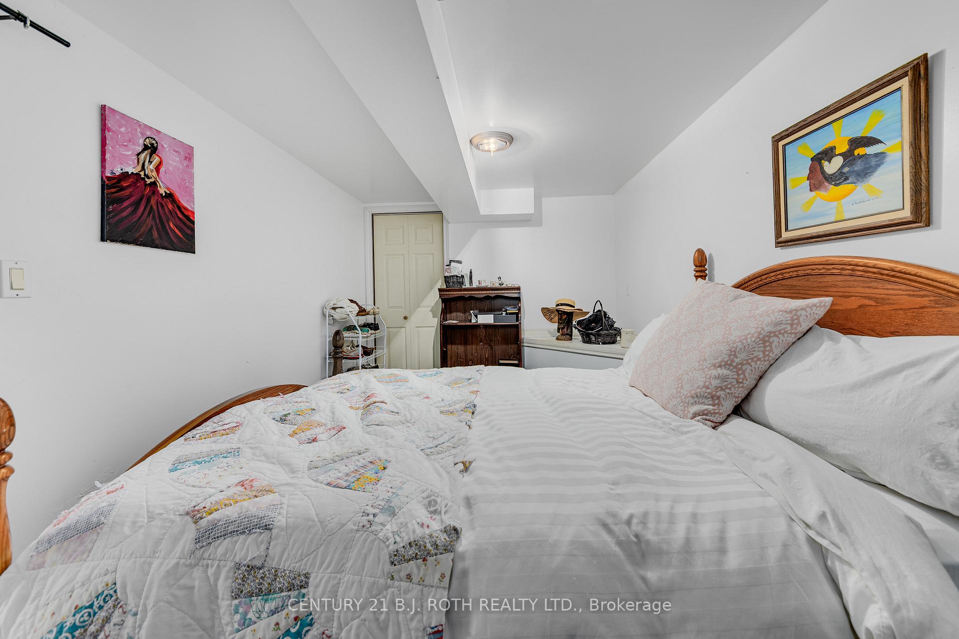 Photo 35 of 997 Glen Bogie Crescent, Midland — HOMEH
