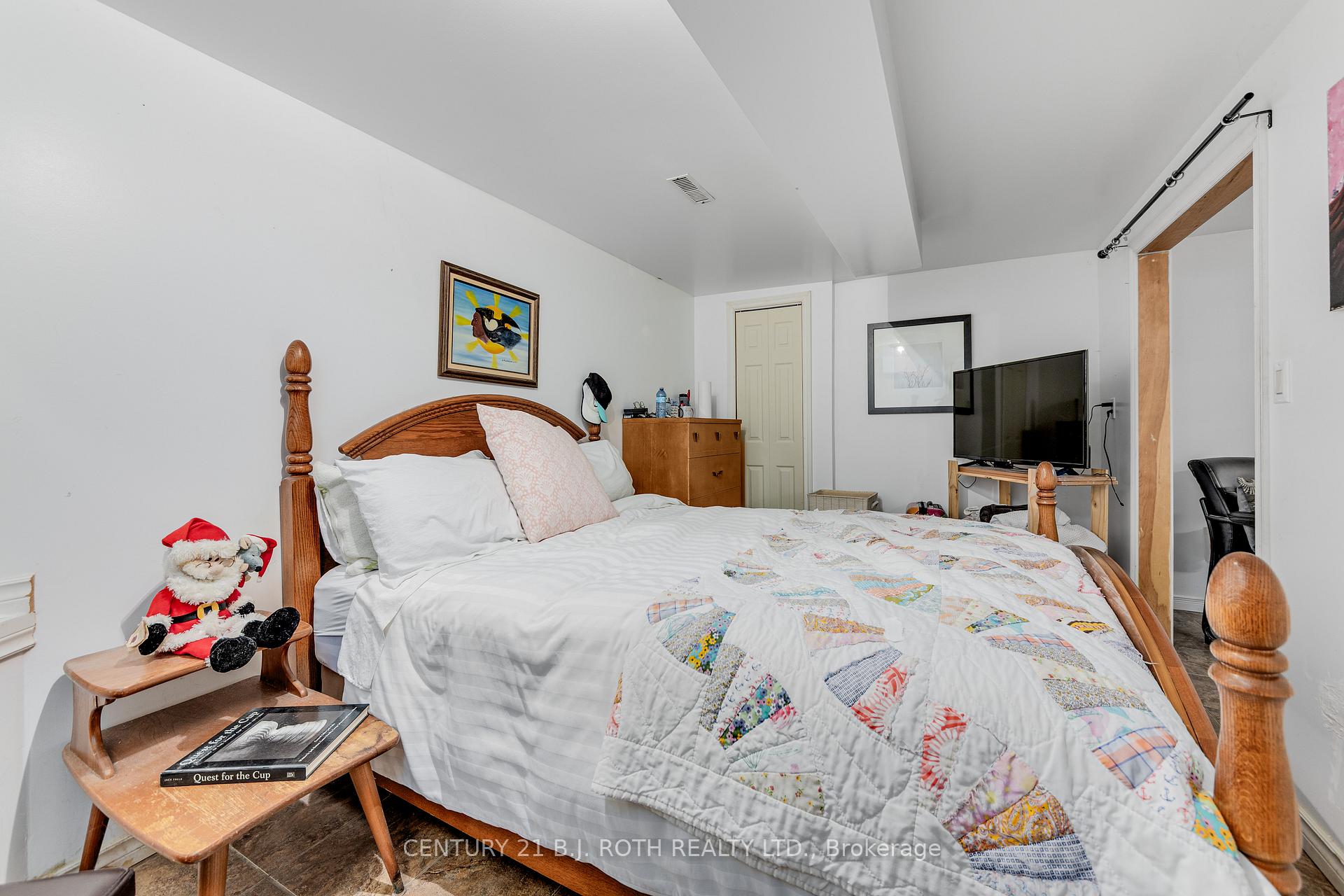 Photo 36 of 997 Glen Bogie Crescent, Midland — HOMEH