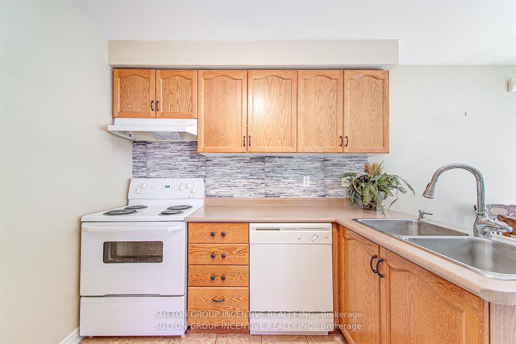 Photo 7 of 2318 Warrington Way, Innisfil, Alcona — HOMEH