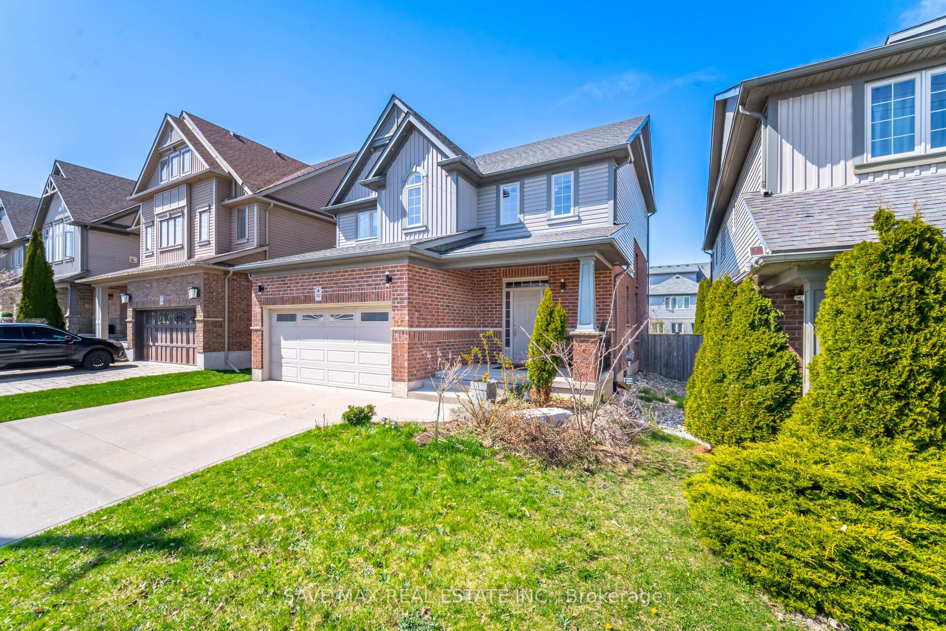 Photo 2 of 334 Zeller Drive, Kitchener, Grand River South — HOMEH