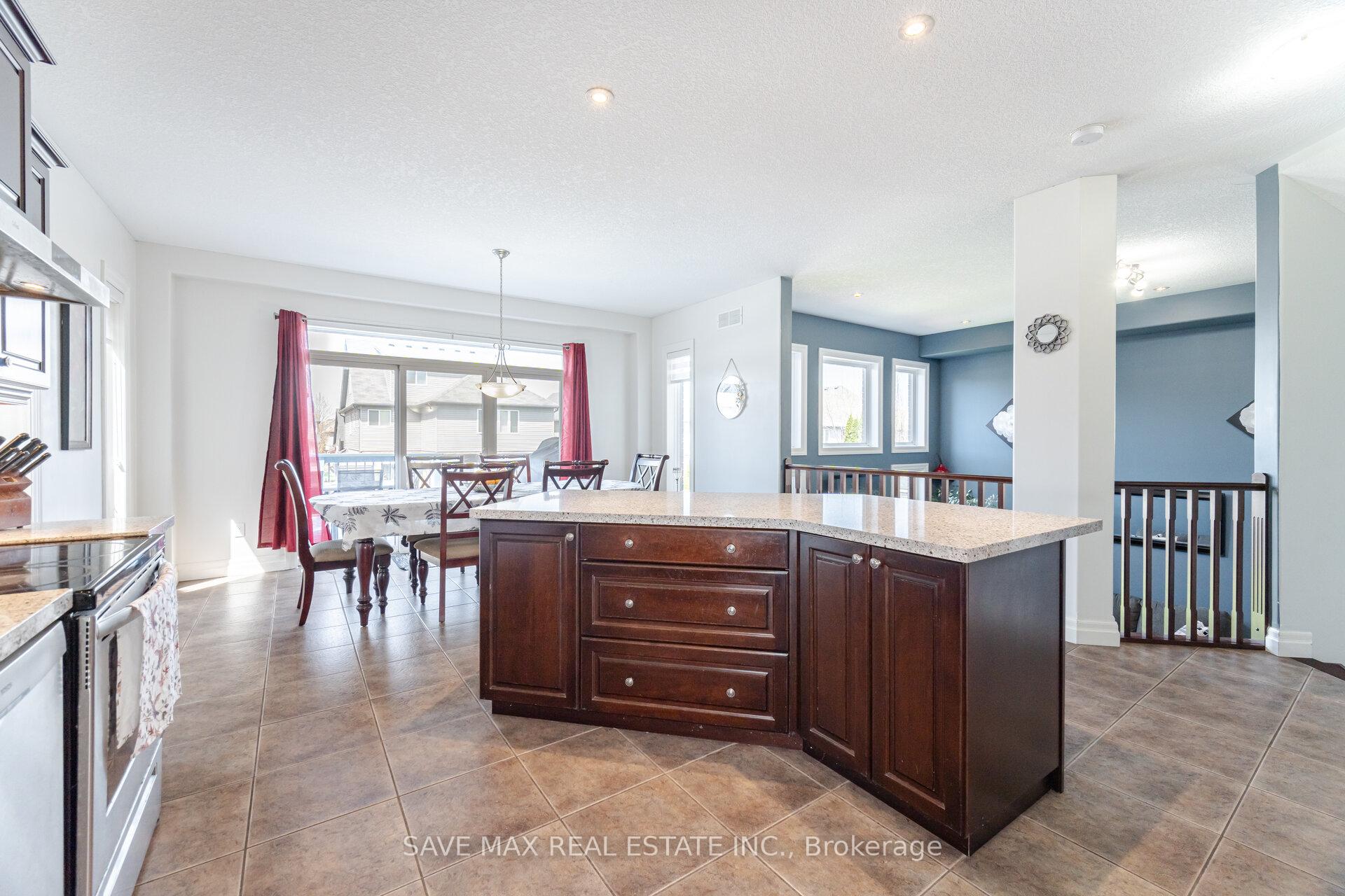Photo 16 of 334 Zeller Drive, Kitchener, Grand River South — HOMEH
