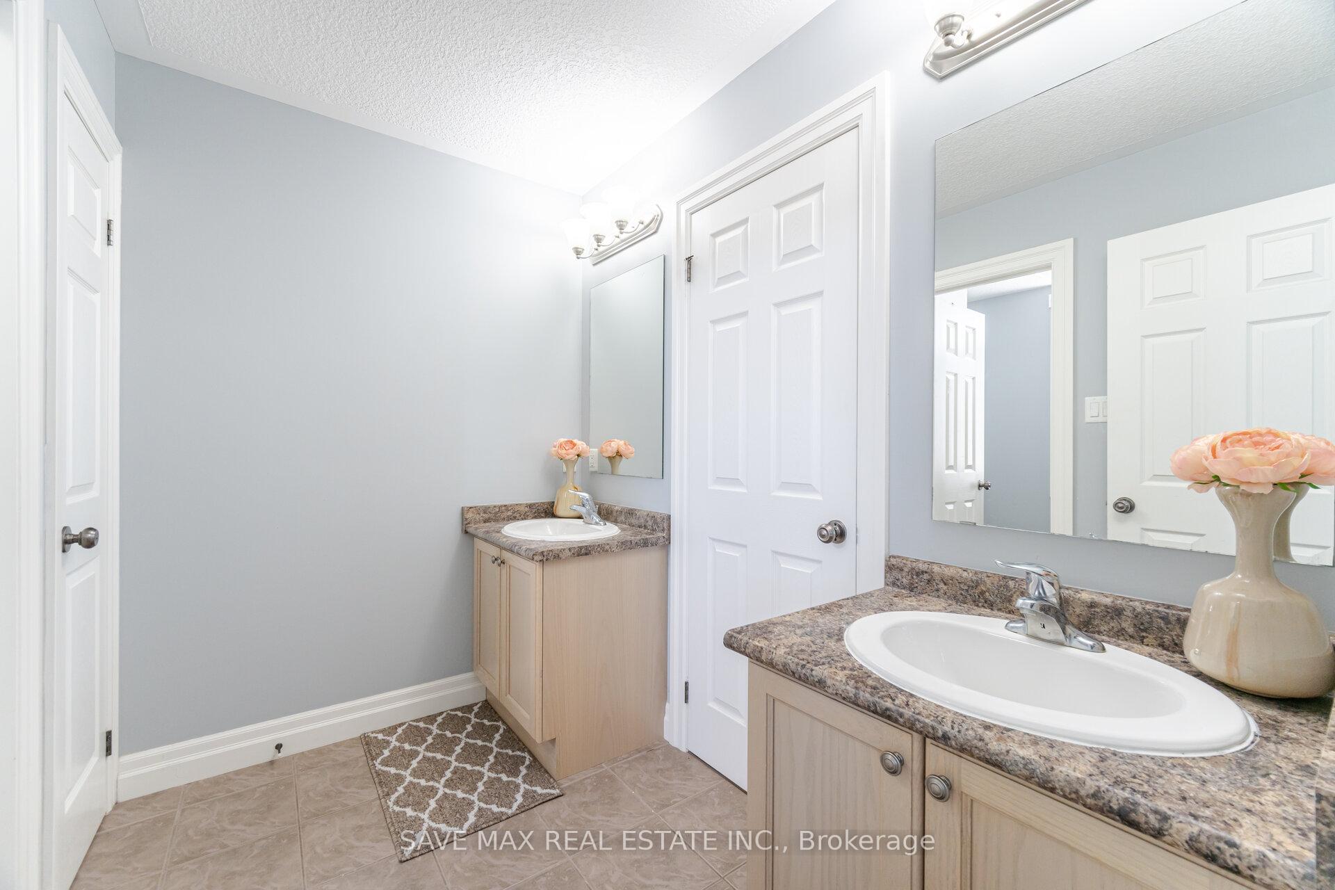 Photo 23 of 334 Zeller Drive, Kitchener, Grand River South — HOMEH