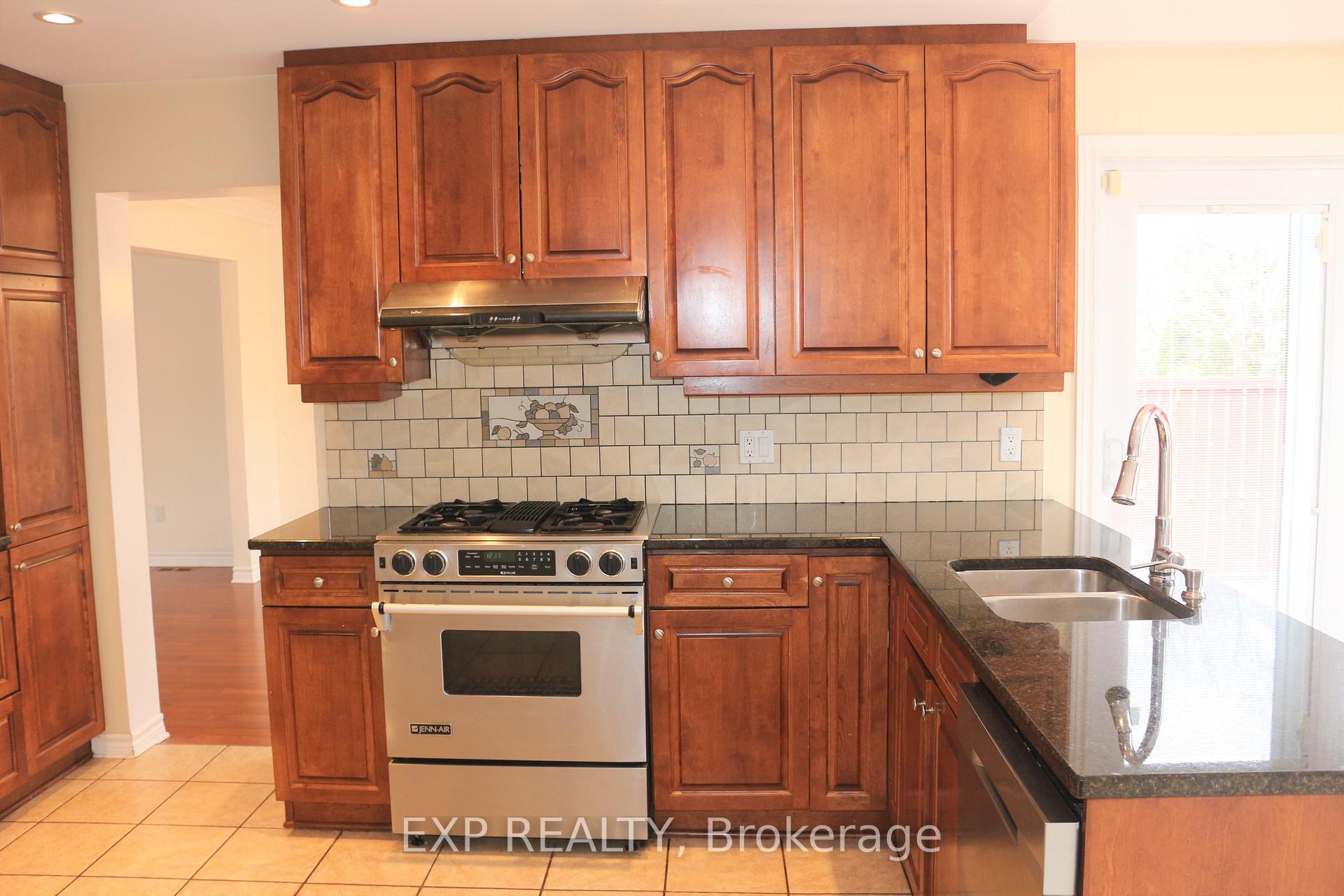 Photo 12 of 159 Palomino Drive, Ottawa, Kanata - Bridlewood — HOMEH