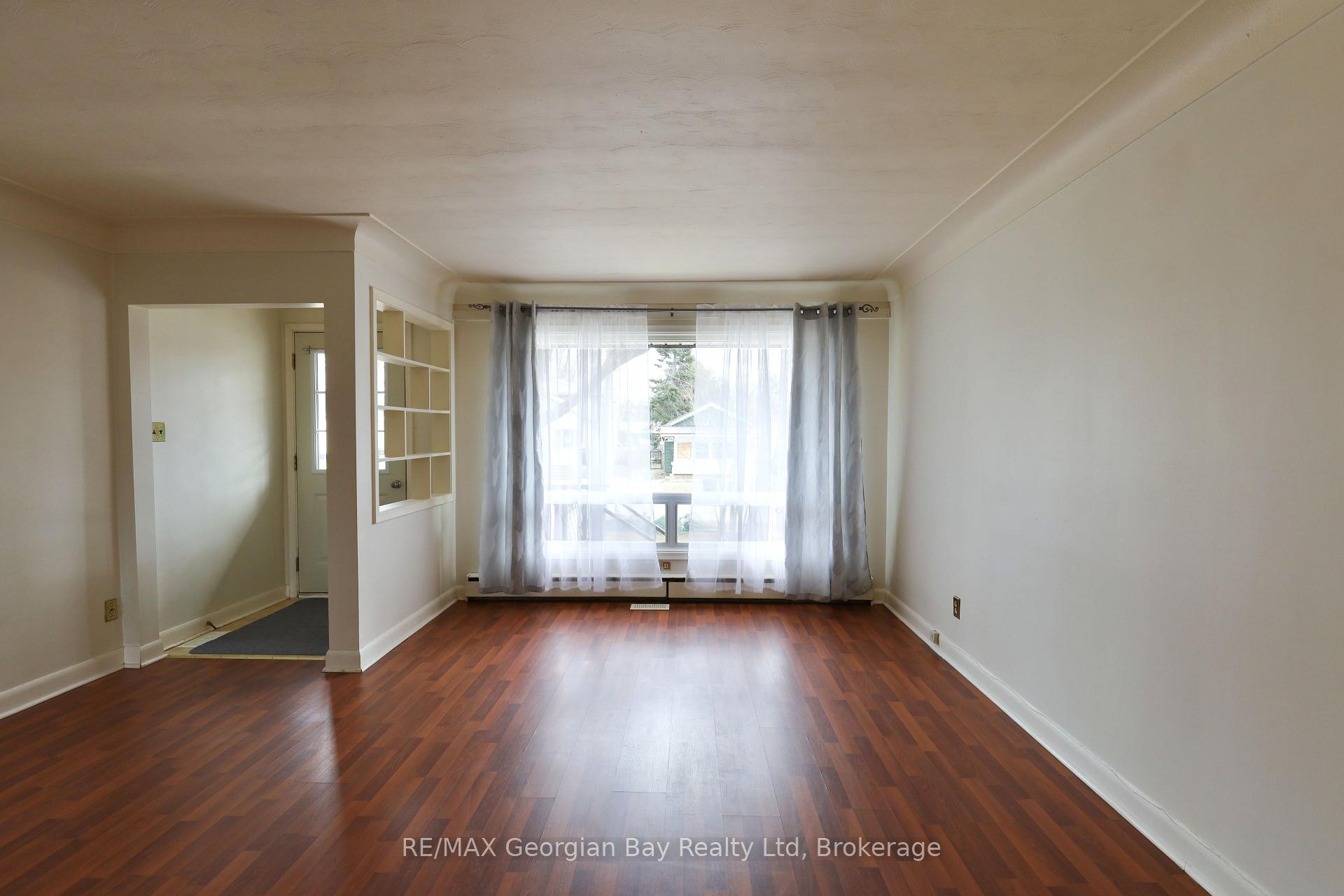 Photo 6 of 324 Norene Street, Midland — HOMEH