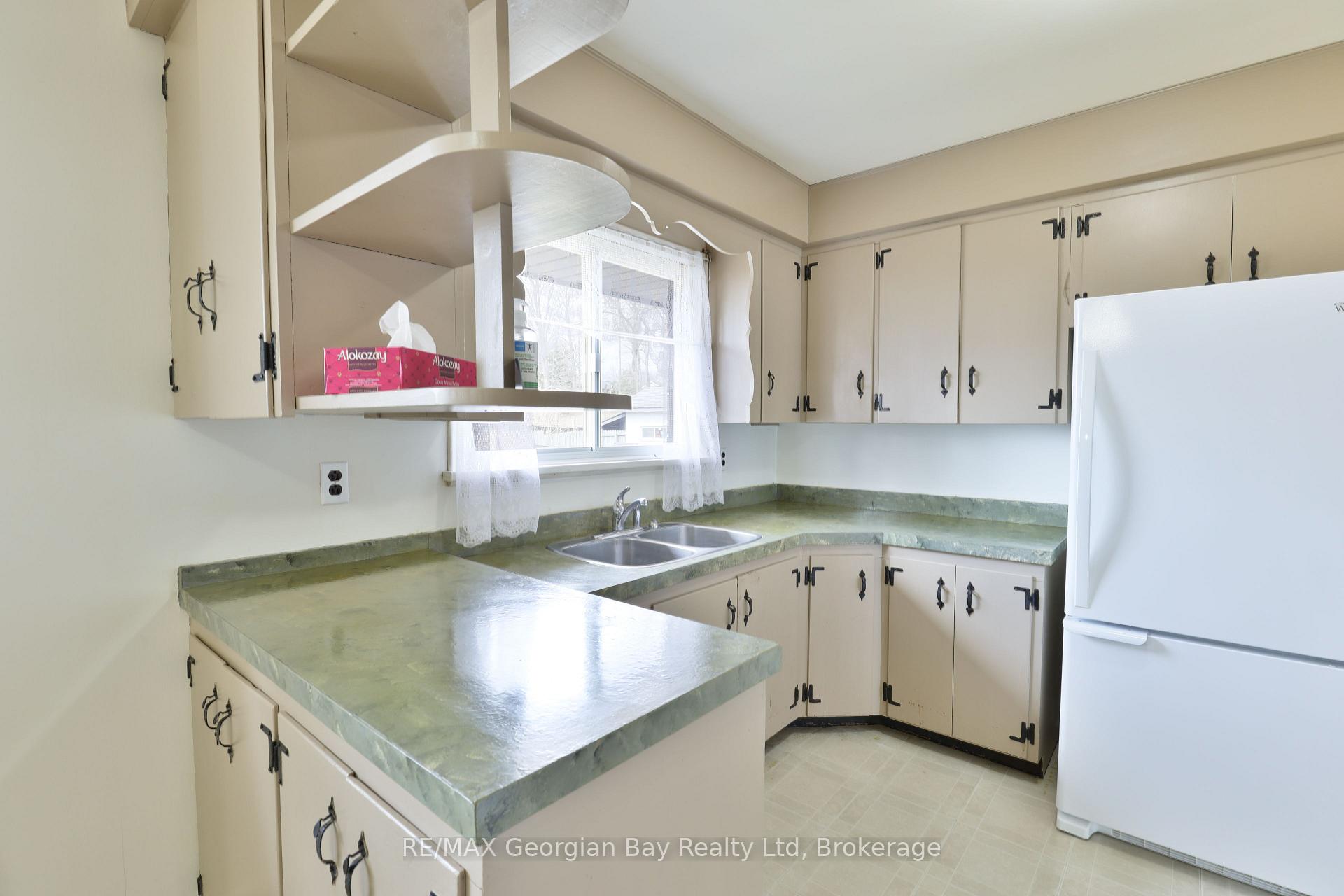 Photo 7 of 324 Norene Street, Midland — HOMEH