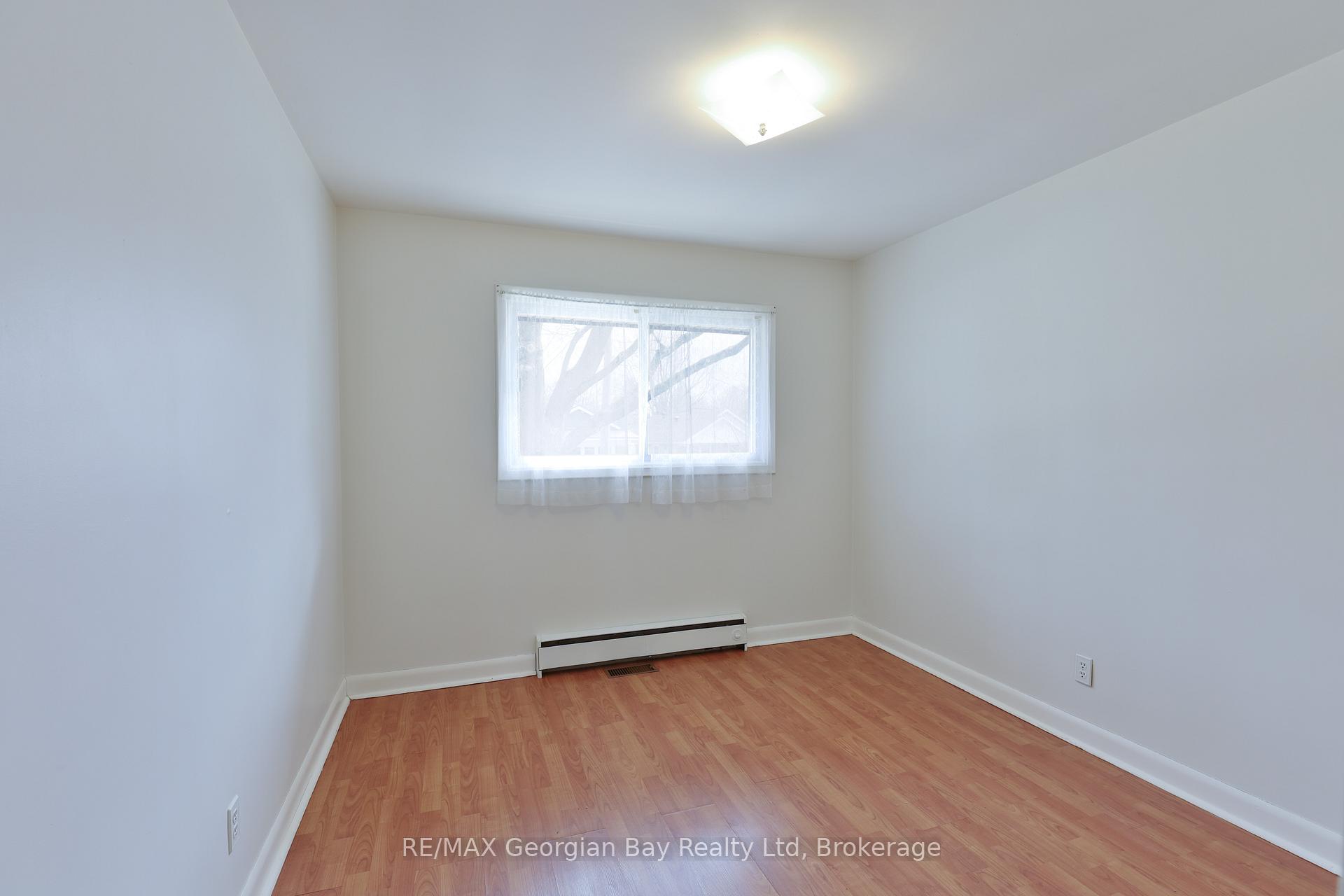 Photo 11 of 324 Norene Street, Midland — HOMEH