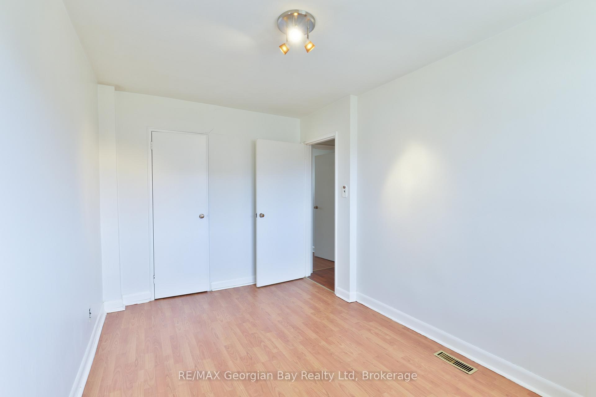 Photo 16 of 324 Norene Street, Midland — HOMEH