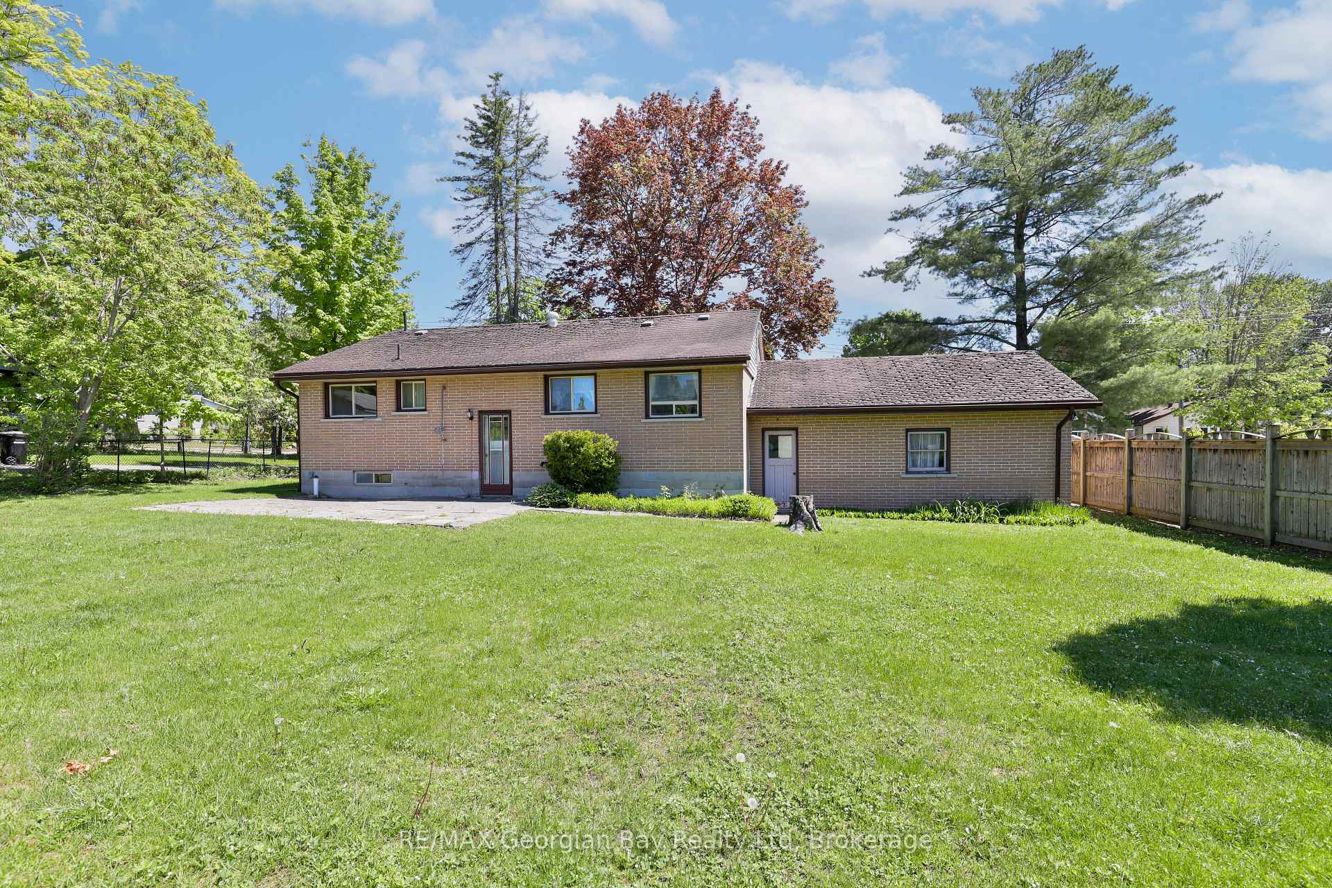 Photo 21 of 324 Norene Street, Midland — HOMEH
