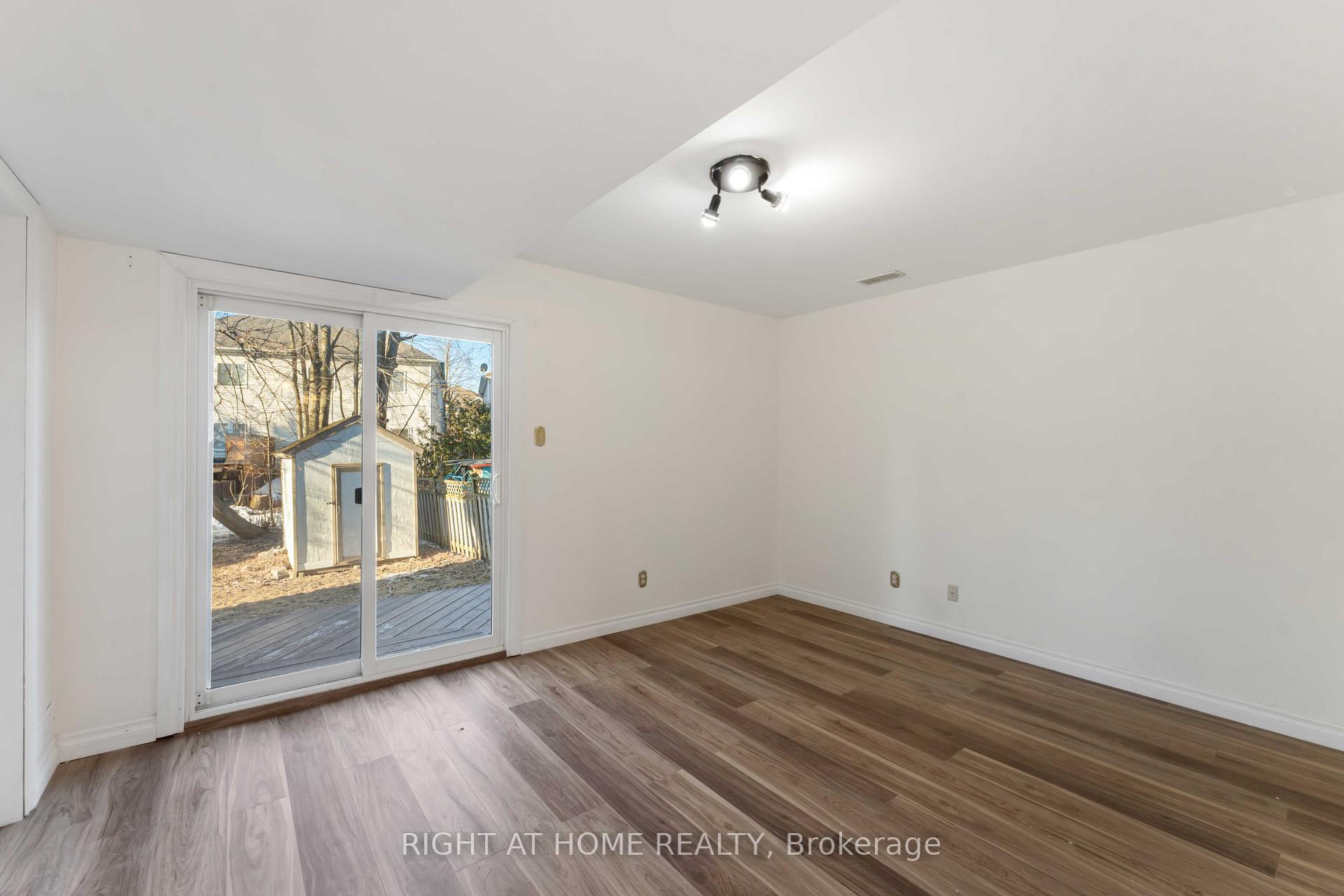 Photo 4 of 144 Glamorgan Drive, Ottawa, Kanata - Glencairn/Hazeldean — HOMEH