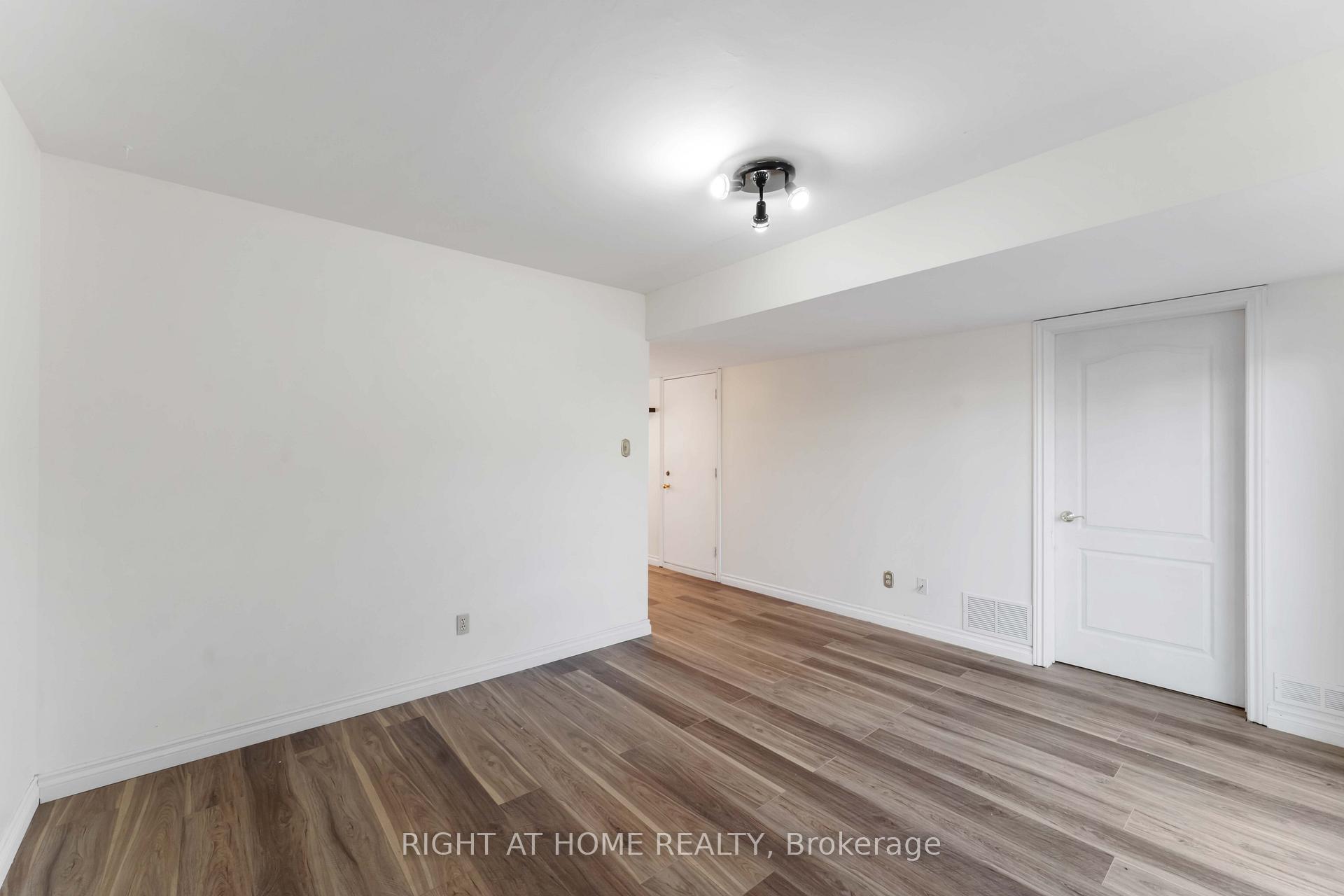 Photo 7 of 144 Glamorgan Drive, Ottawa, Kanata - Glencairn/Hazeldean — HOMEH