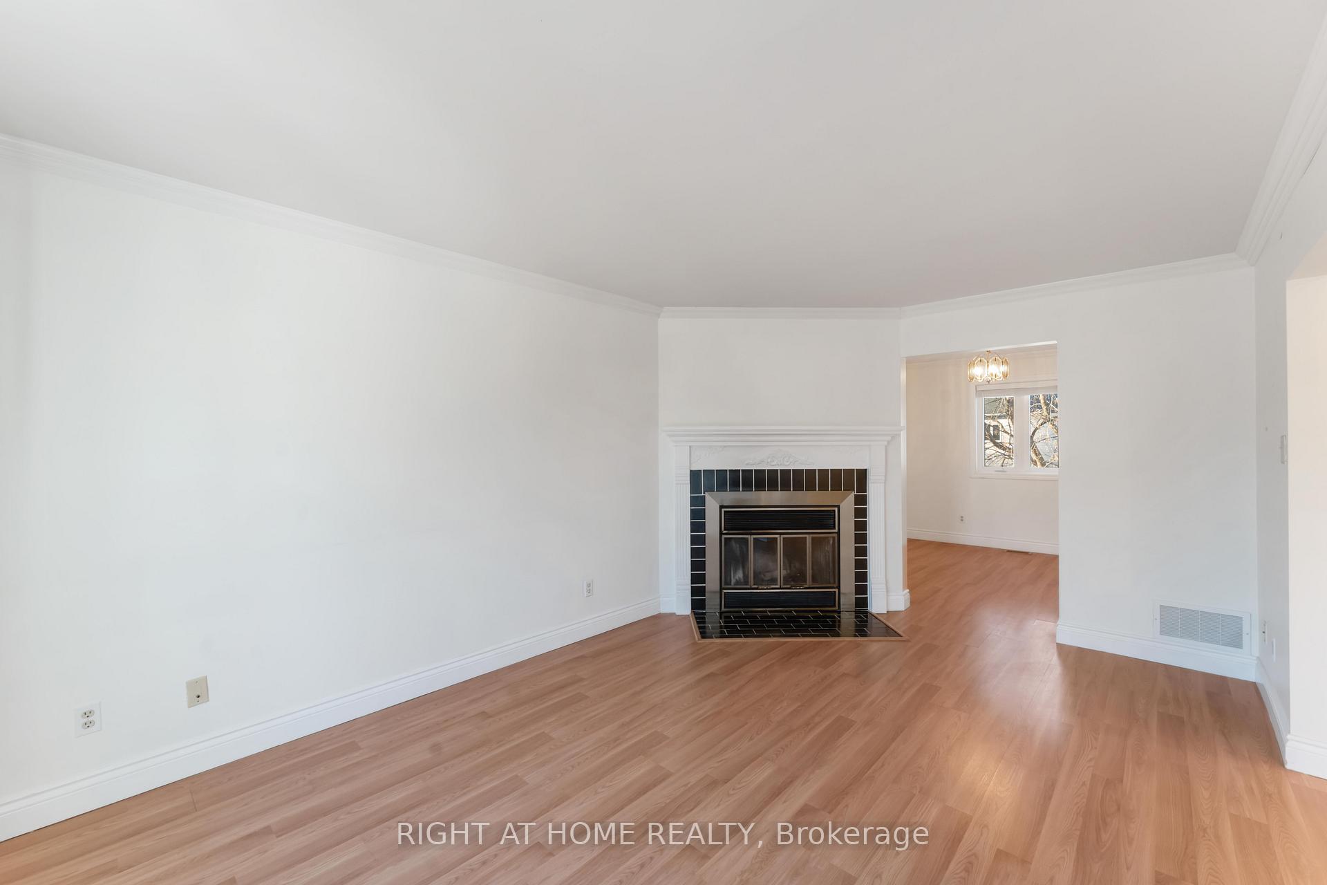 Photo 10 of 144 Glamorgan Drive, Ottawa, Kanata - Glencairn/Hazeldean — HOMEH