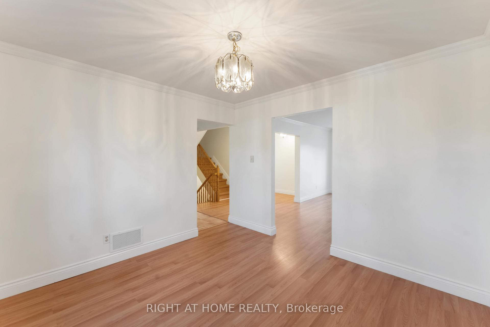 Photo 14 of 144 Glamorgan Drive, Ottawa, Kanata - Glencairn/Hazeldean — HOMEH