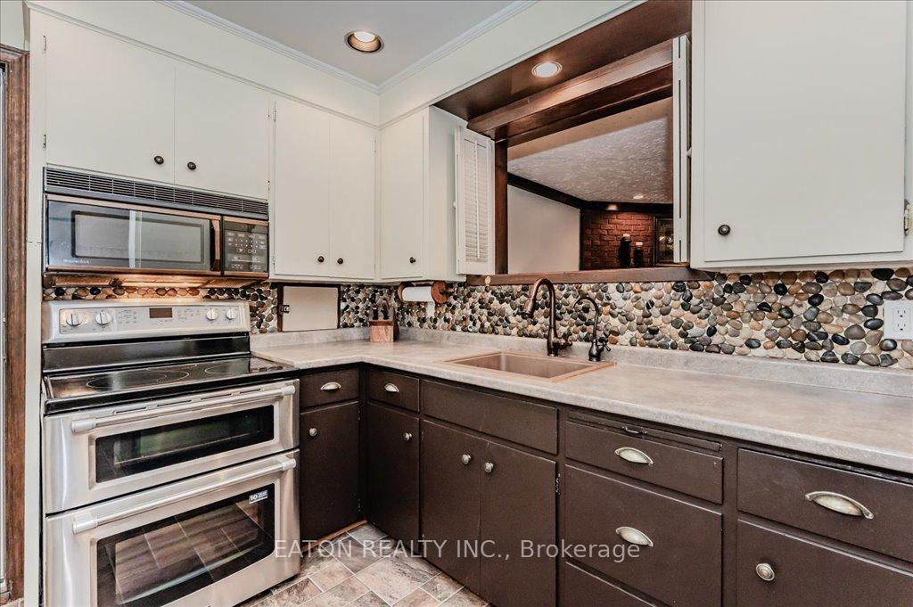 Photo 10 of 52 Avon Road, Kitchener — HOMEH