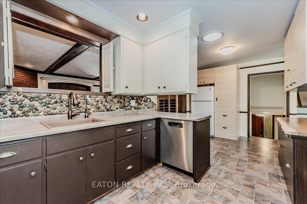 Photo 11 of 52 Avon Road, Kitchener — HOMEH
